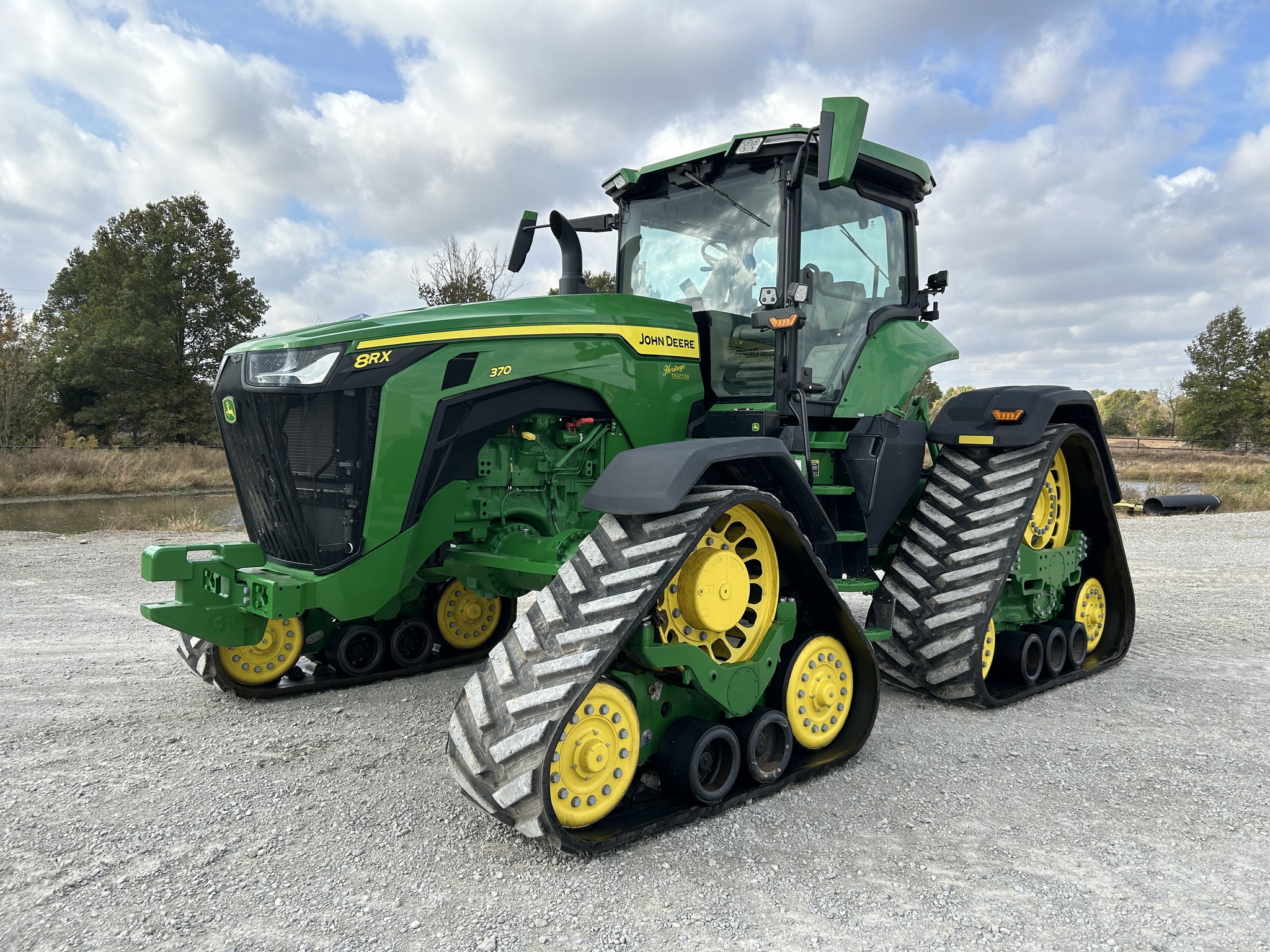  2021 John Deere 8RX 370 at Heritage Tractor in Adrian, MO