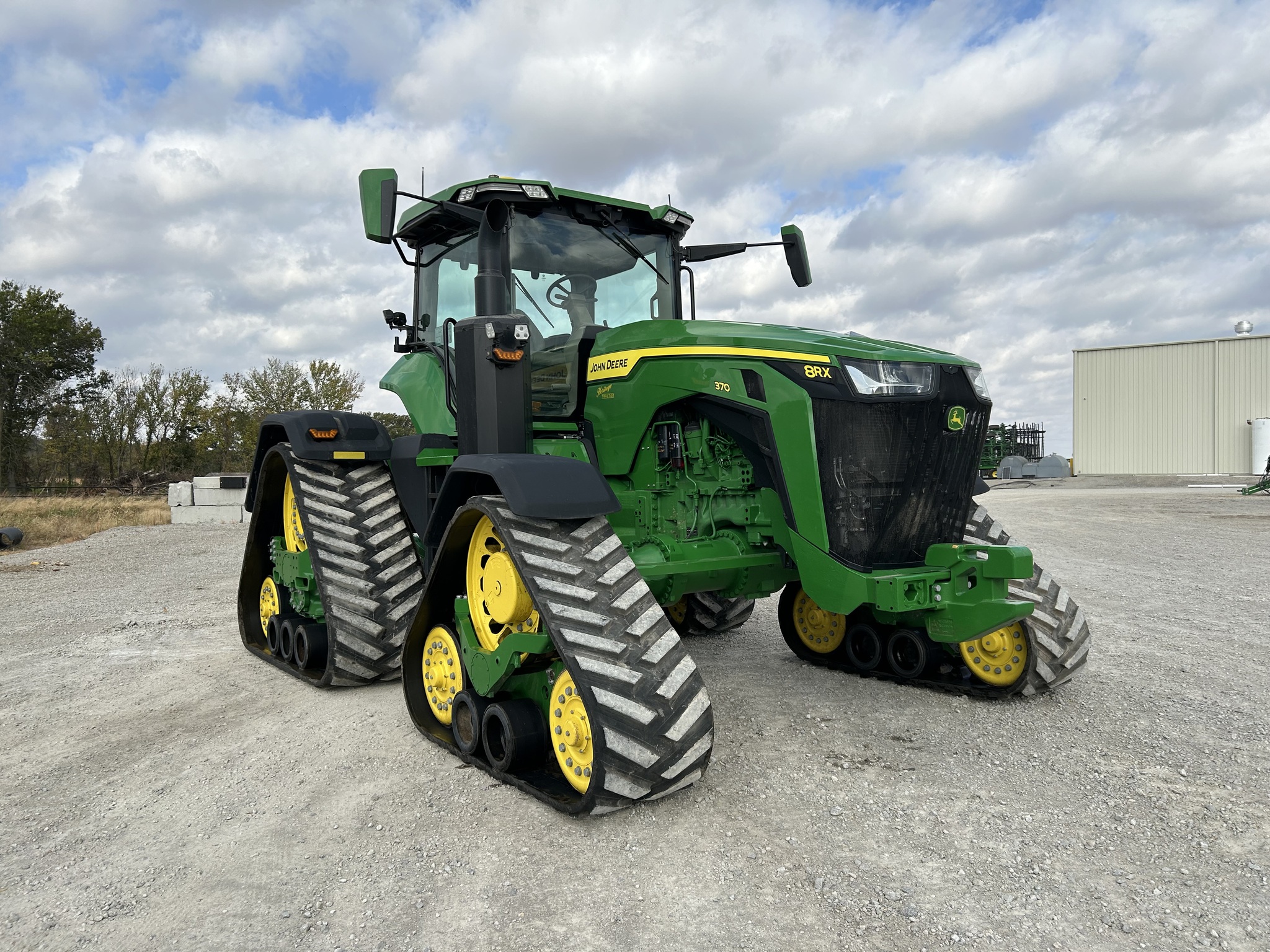  2021 John Deere 8RX 370 at Heritage Tractor in Adrian, MO