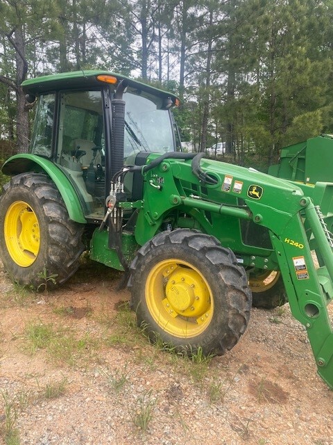 2016 John Deere 5085E Image 2