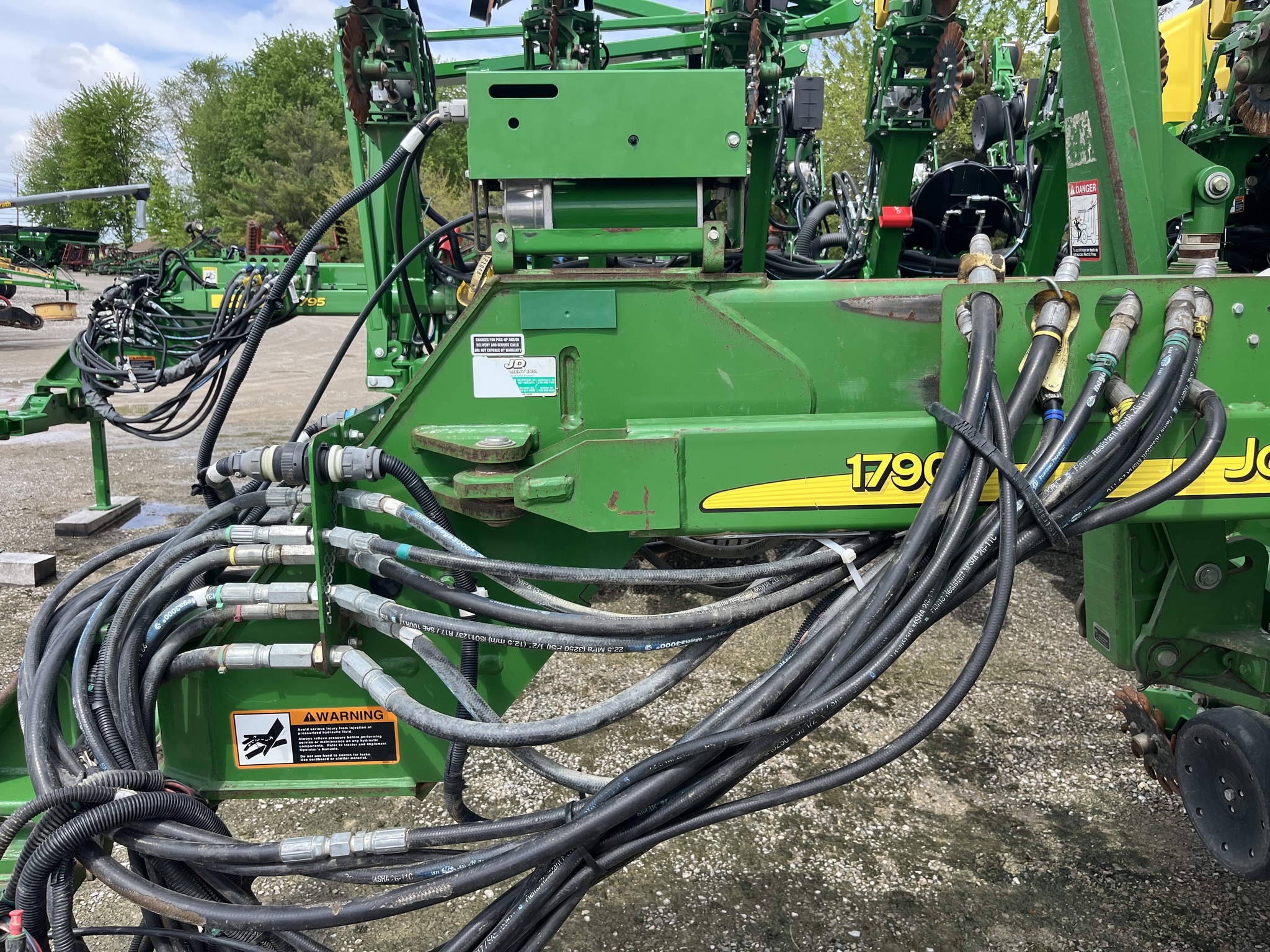 2014 John Deere 1790 Image 16