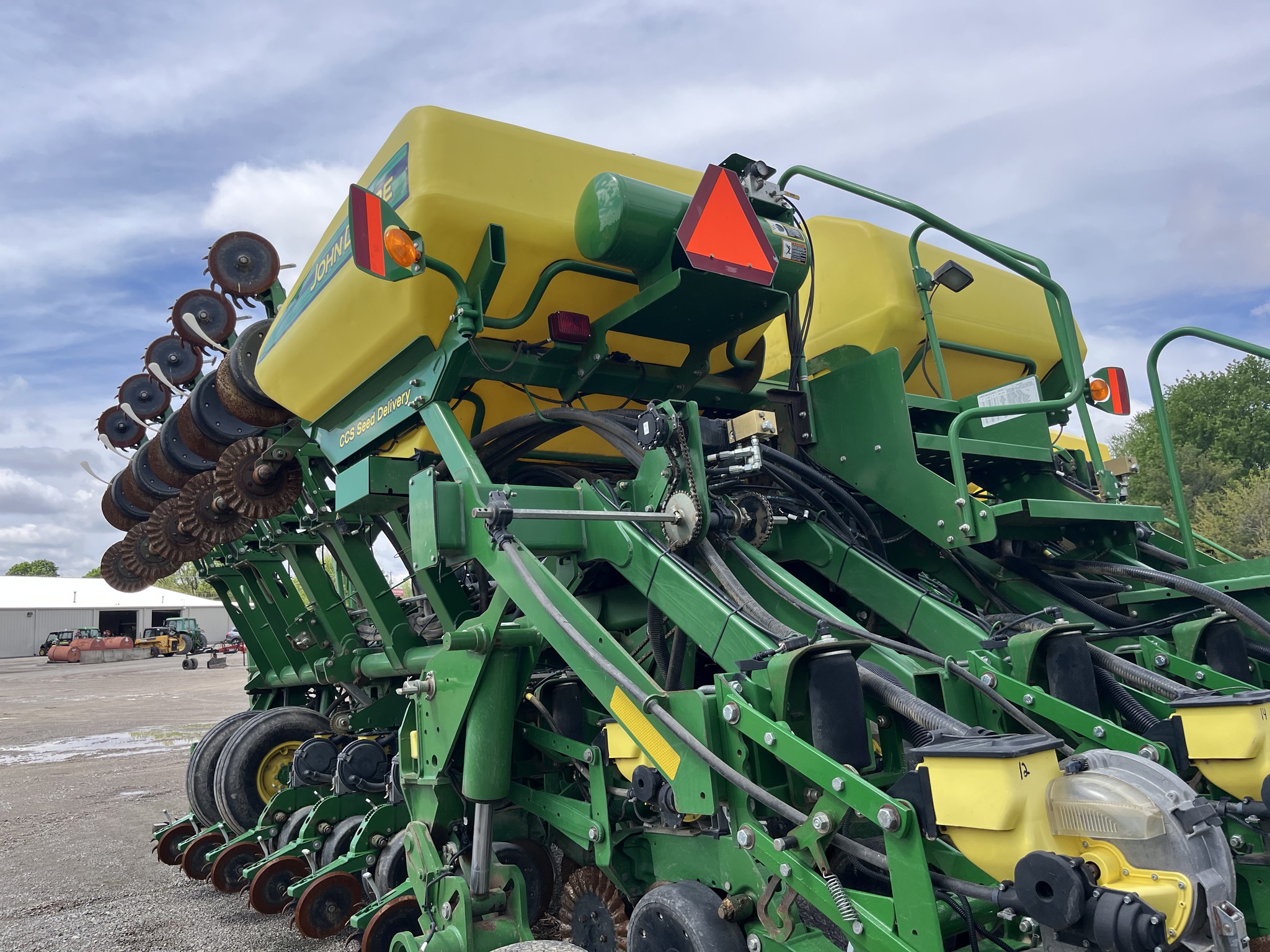2014 John Deere 1790 Image 4