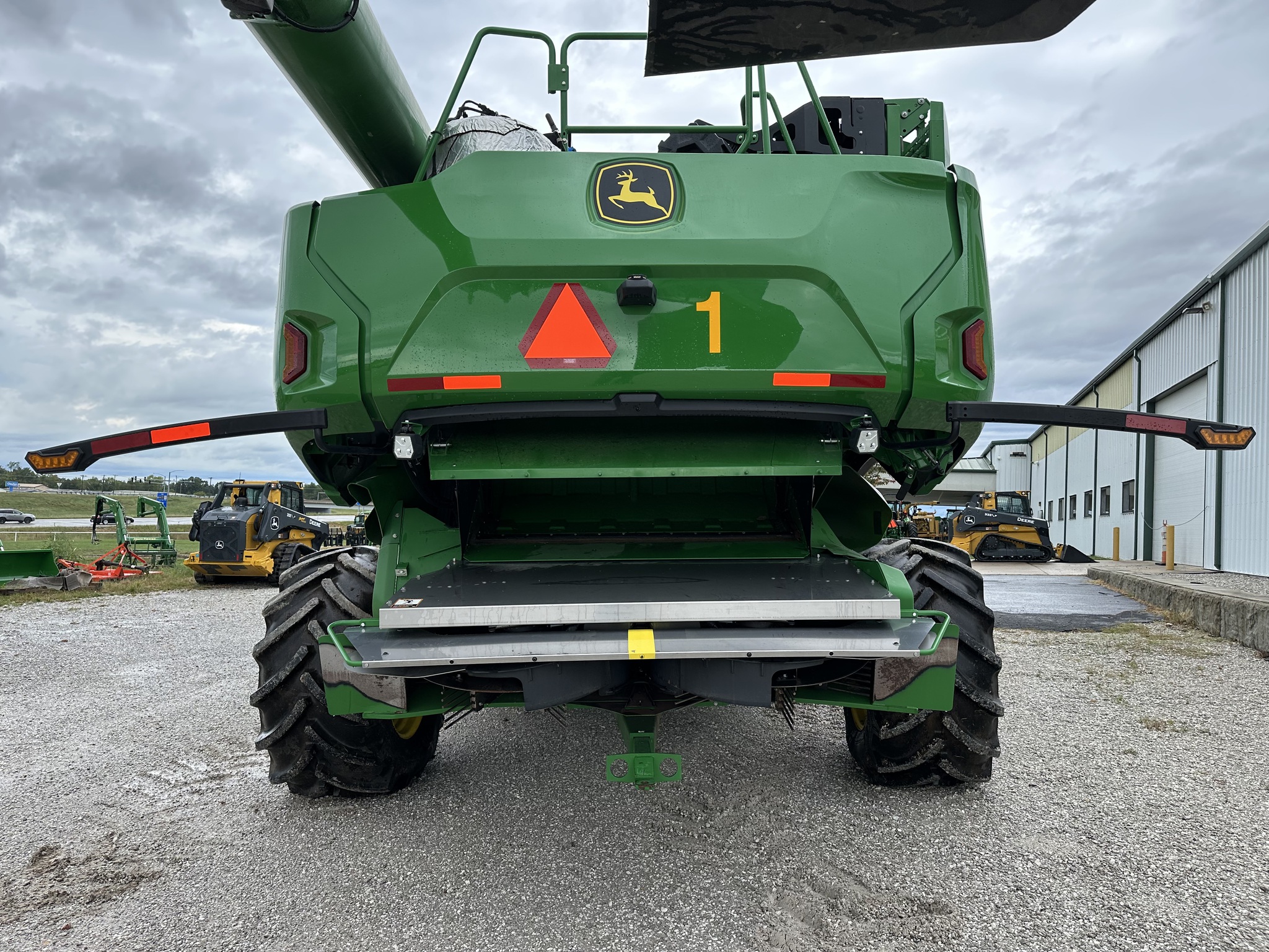  2023 John Deere X9 1000 at Heritage Tractor in Joplin, MO