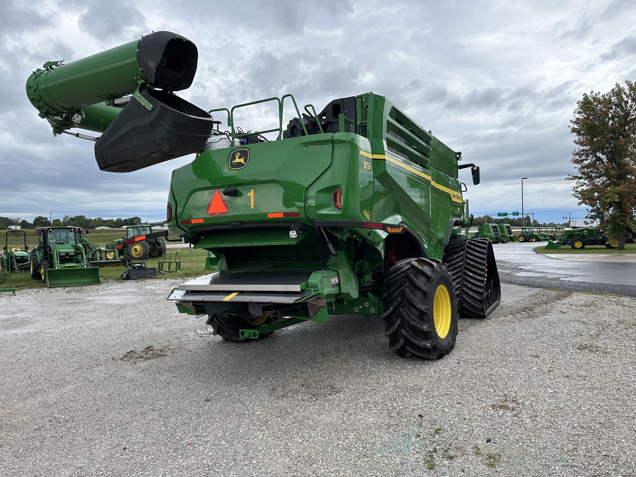  2023 John Deere X9 1000 at Heritage Tractor in Joplin, MO