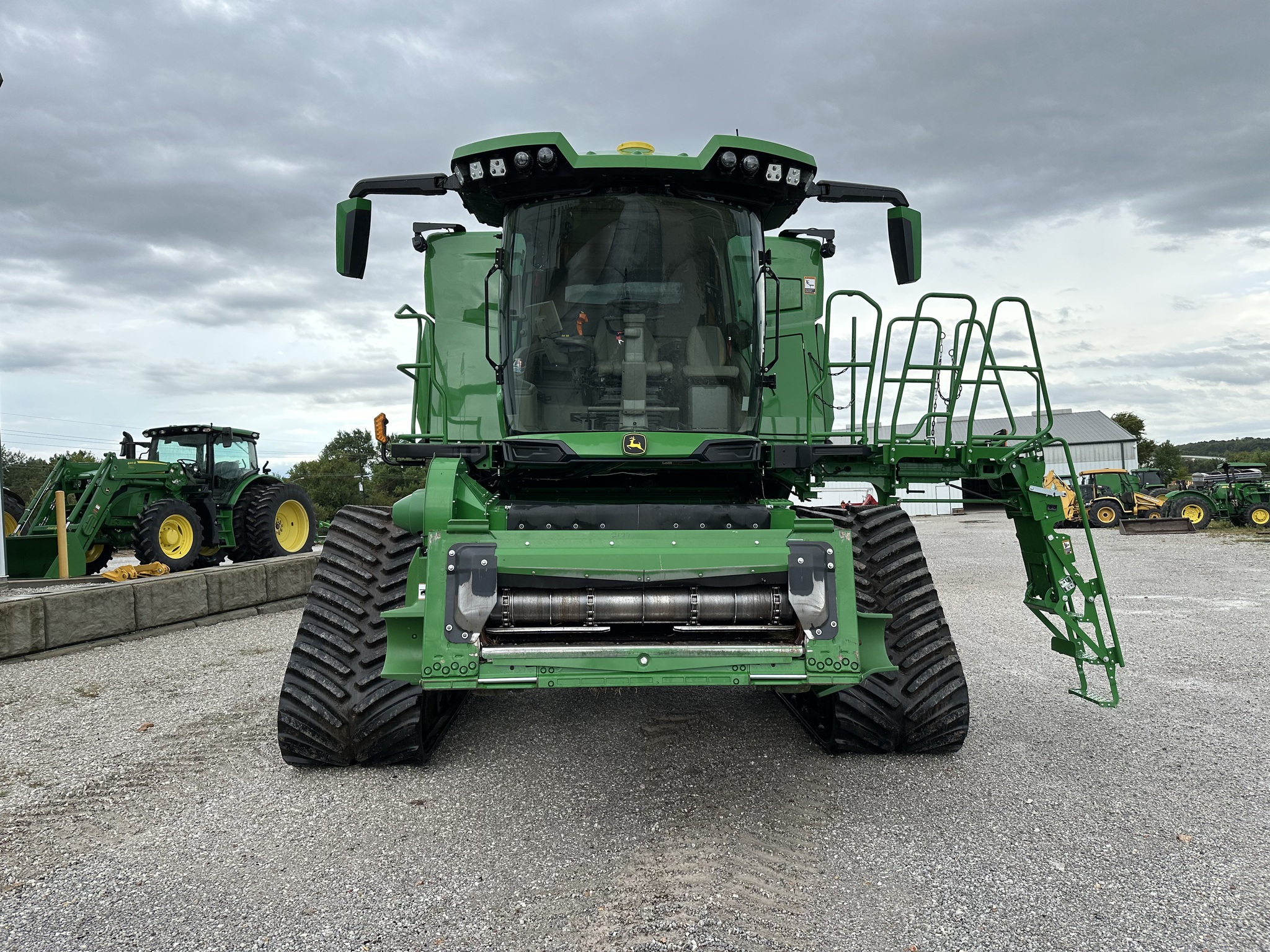  2023 John Deere X9 1000 at Heritage Tractor in Joplin, MO