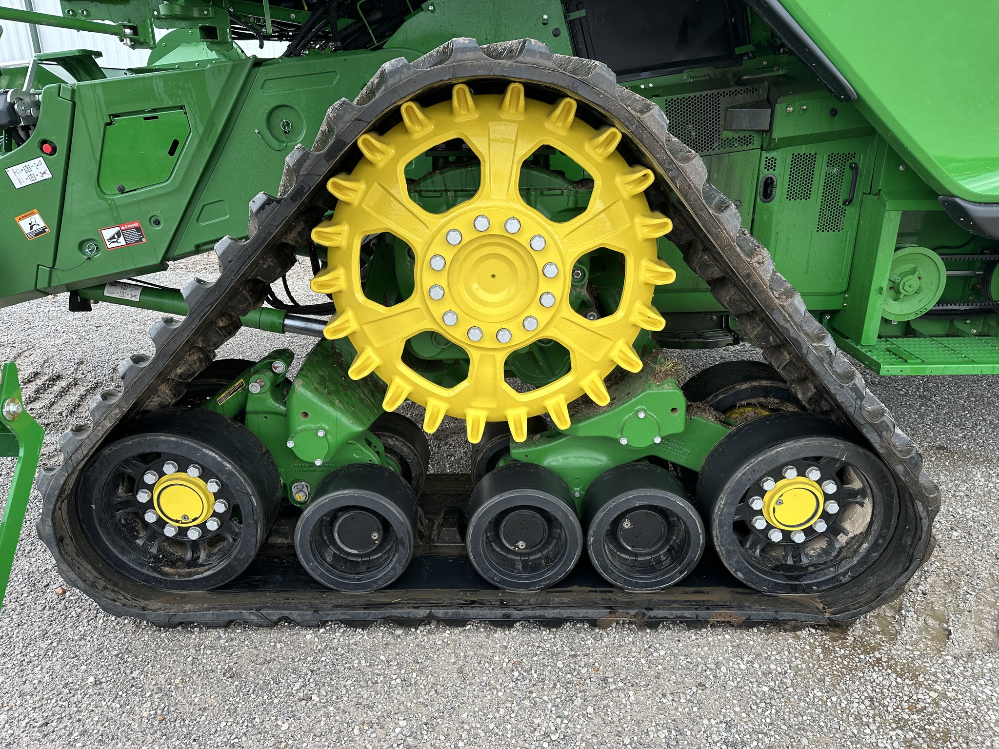  2023 John Deere X9 1000 at Heritage Tractor in Joplin, MO
