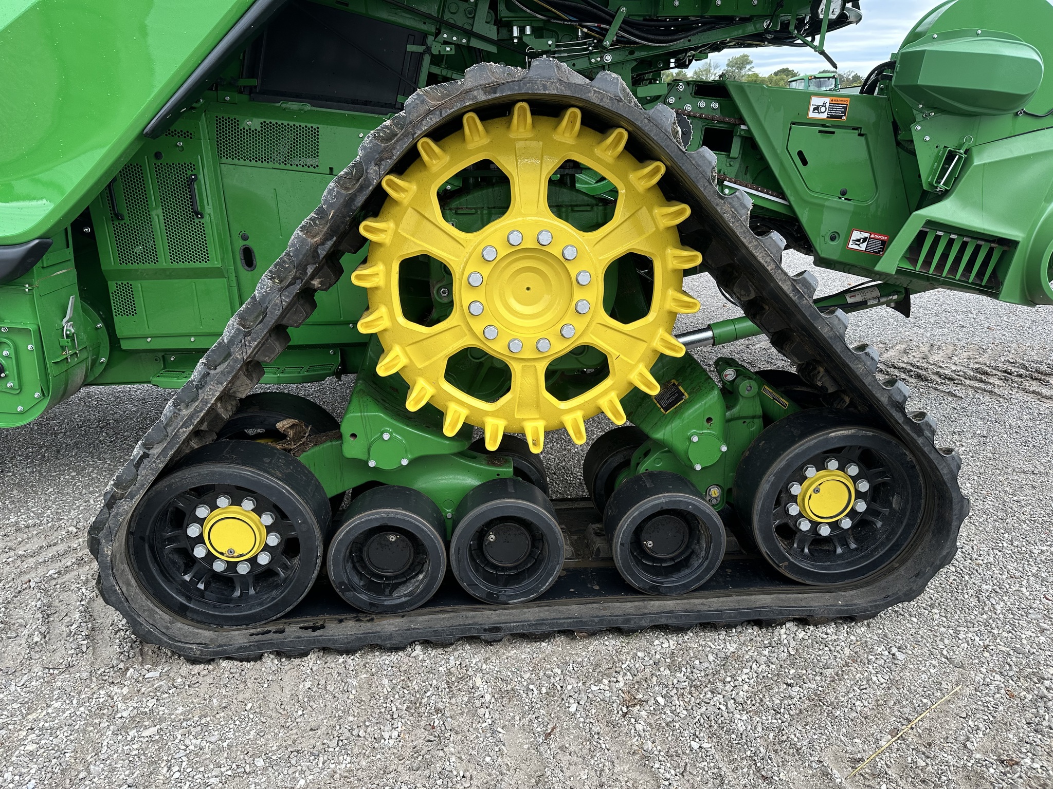  2023 John Deere X9 1000 at Heritage Tractor in Joplin, MO