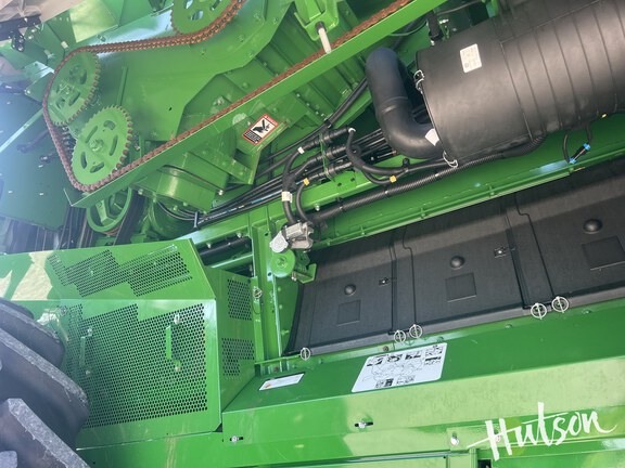 Photo of 2024 John Deere S780