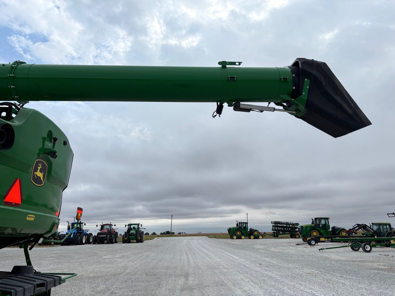  2024 John Deere S790 at Heritage Tractor in Macomb, IL