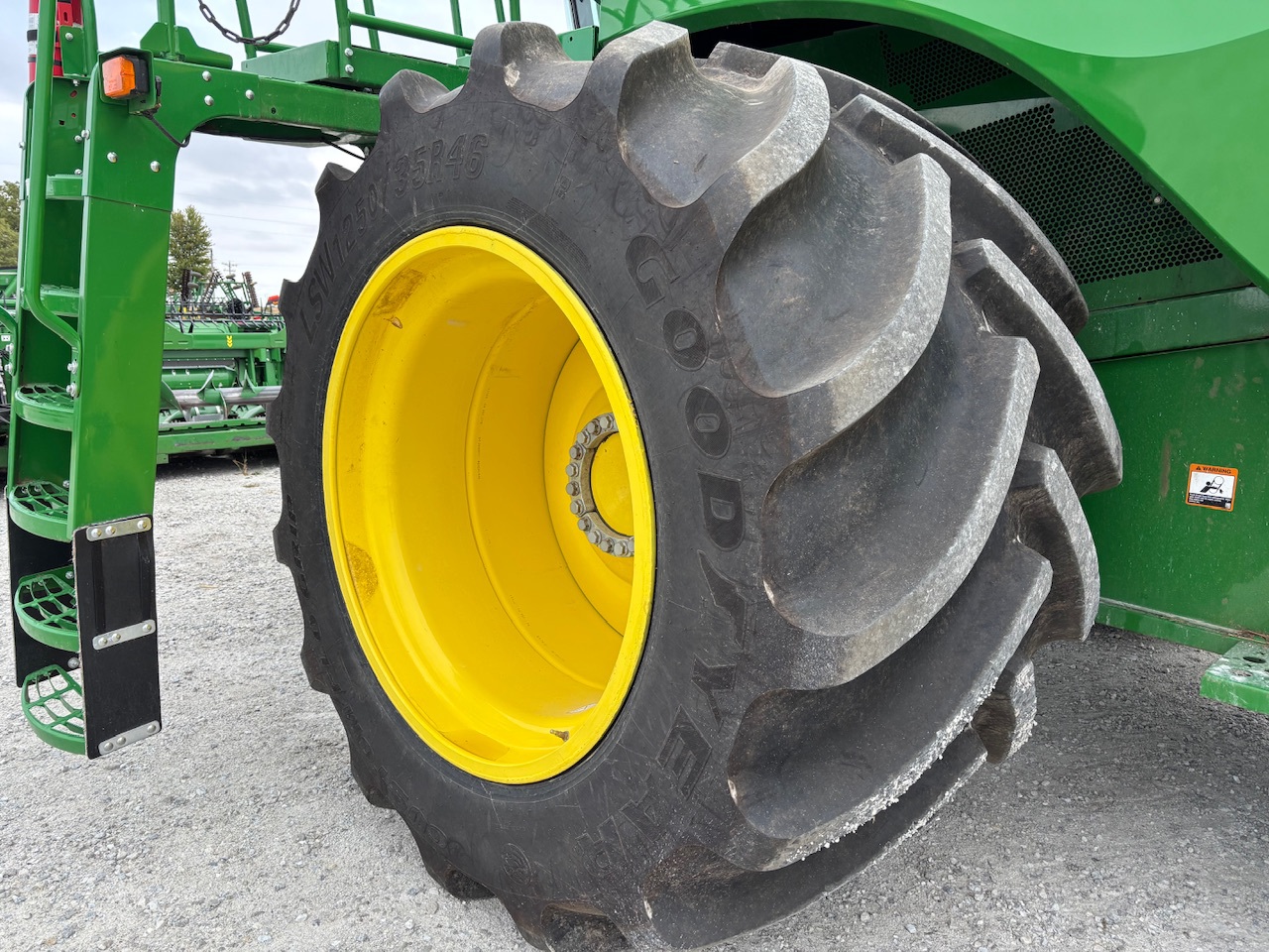  2024 John Deere S790 at Heritage Tractor in Macomb, IL