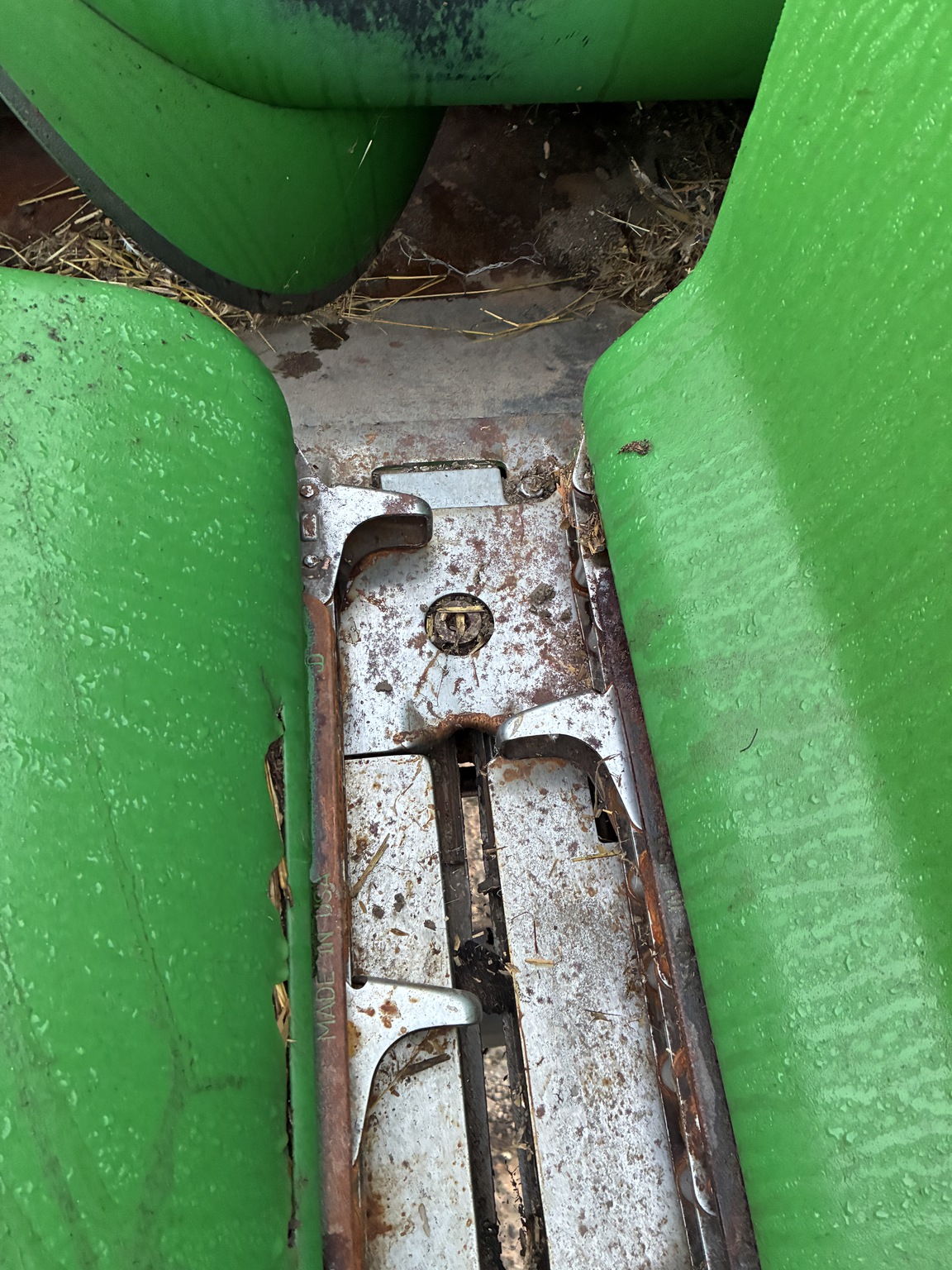2010 John Deere 608C Image 8