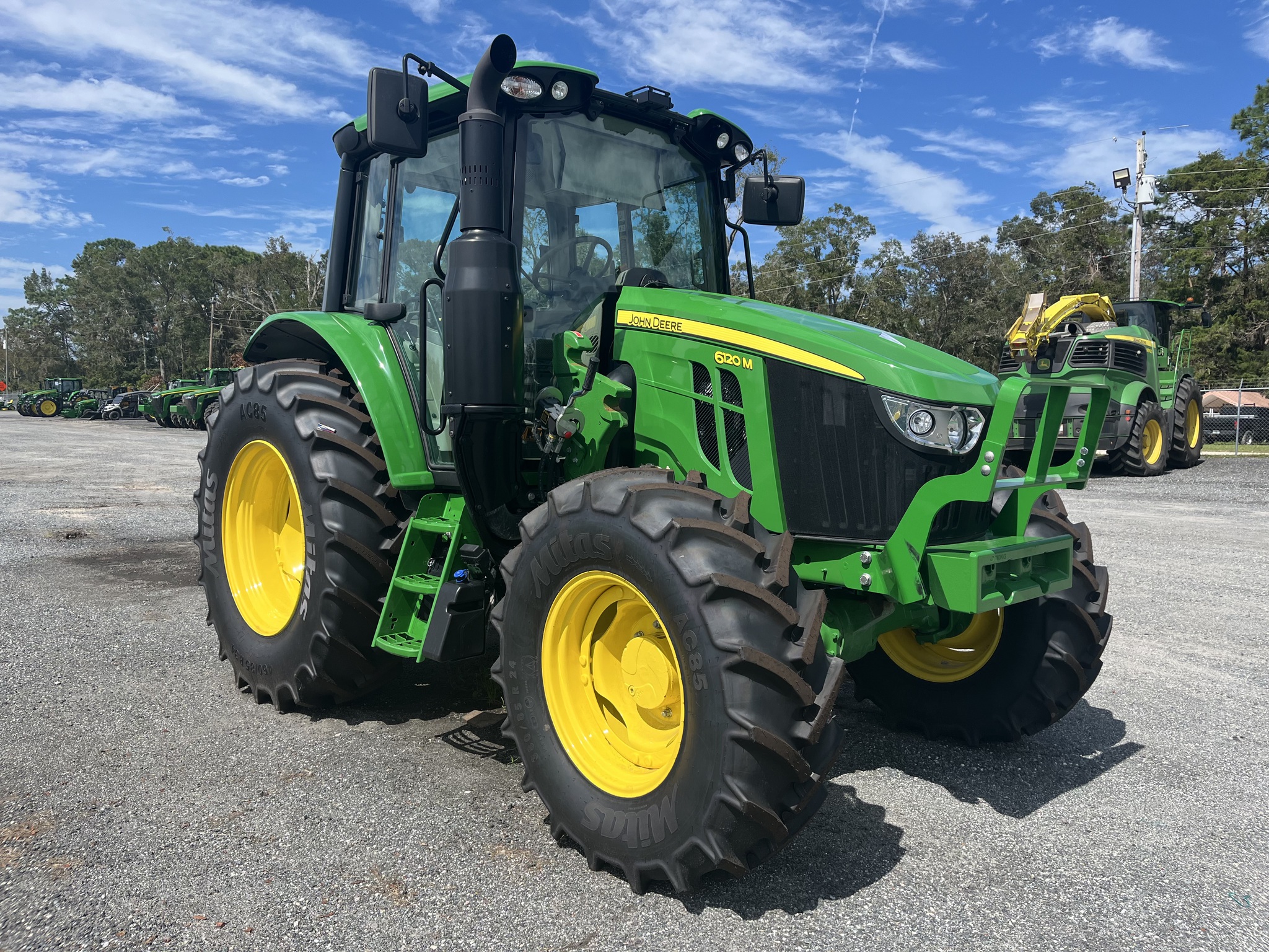 2023 John Deere 6120M Image 1