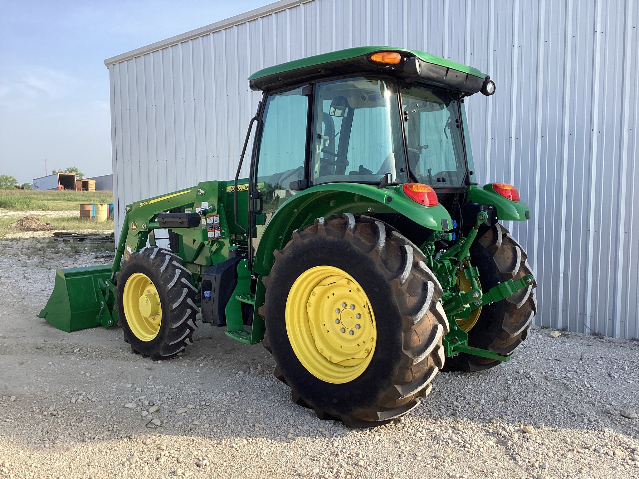 2023 John Deere 5090E Image 9