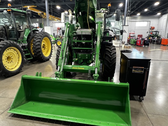 2025 John Deere 6R 165 - Photo7
