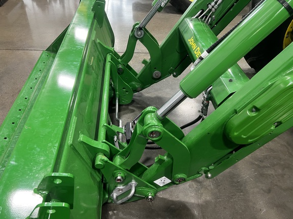 2025 John Deere 6R 165 - Photo17