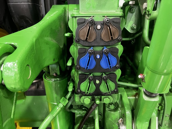 2025 John Deere 6R 165 - Photo23