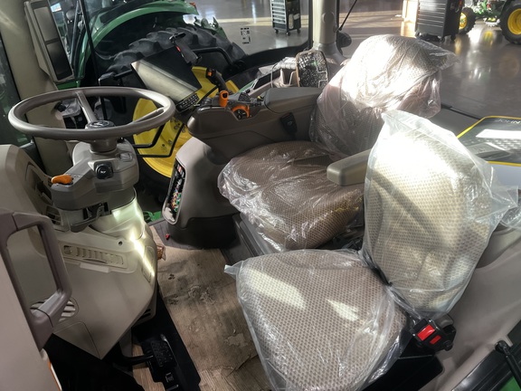 2025 John Deere 6R 165 - Photo26