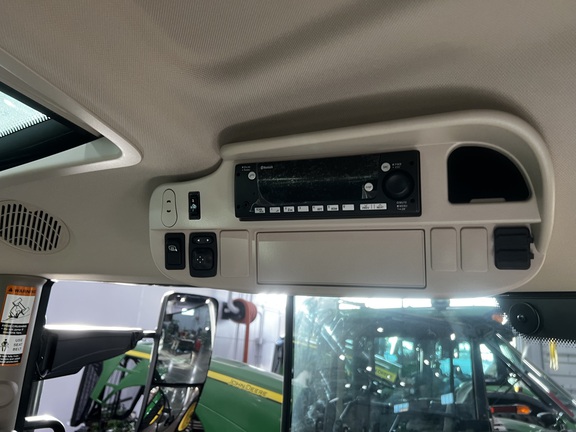 2025 John Deere 6R 165 - Photo29