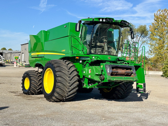 2023 John-Deere S780