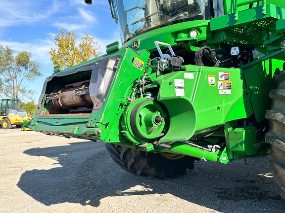 2023 John-Deere S780