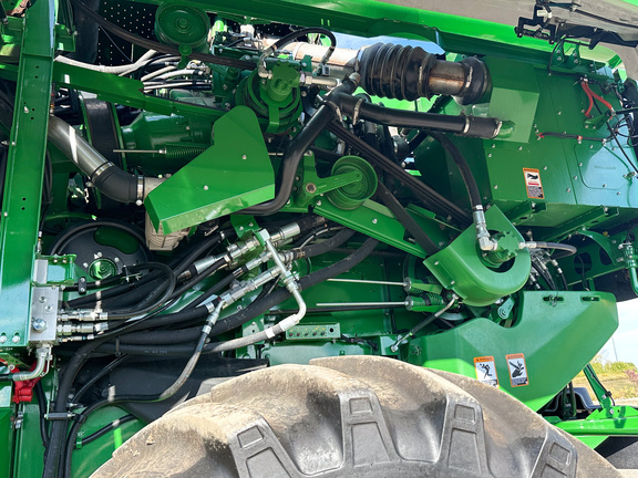 2023 John-Deere S780