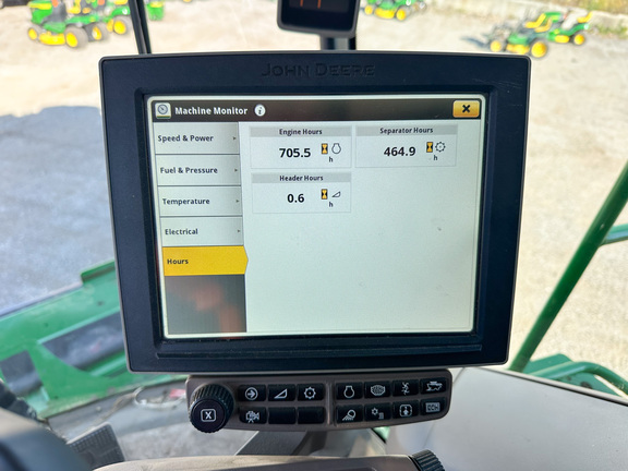 2023 John-Deere S780