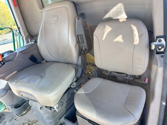 2023 John-Deere S780