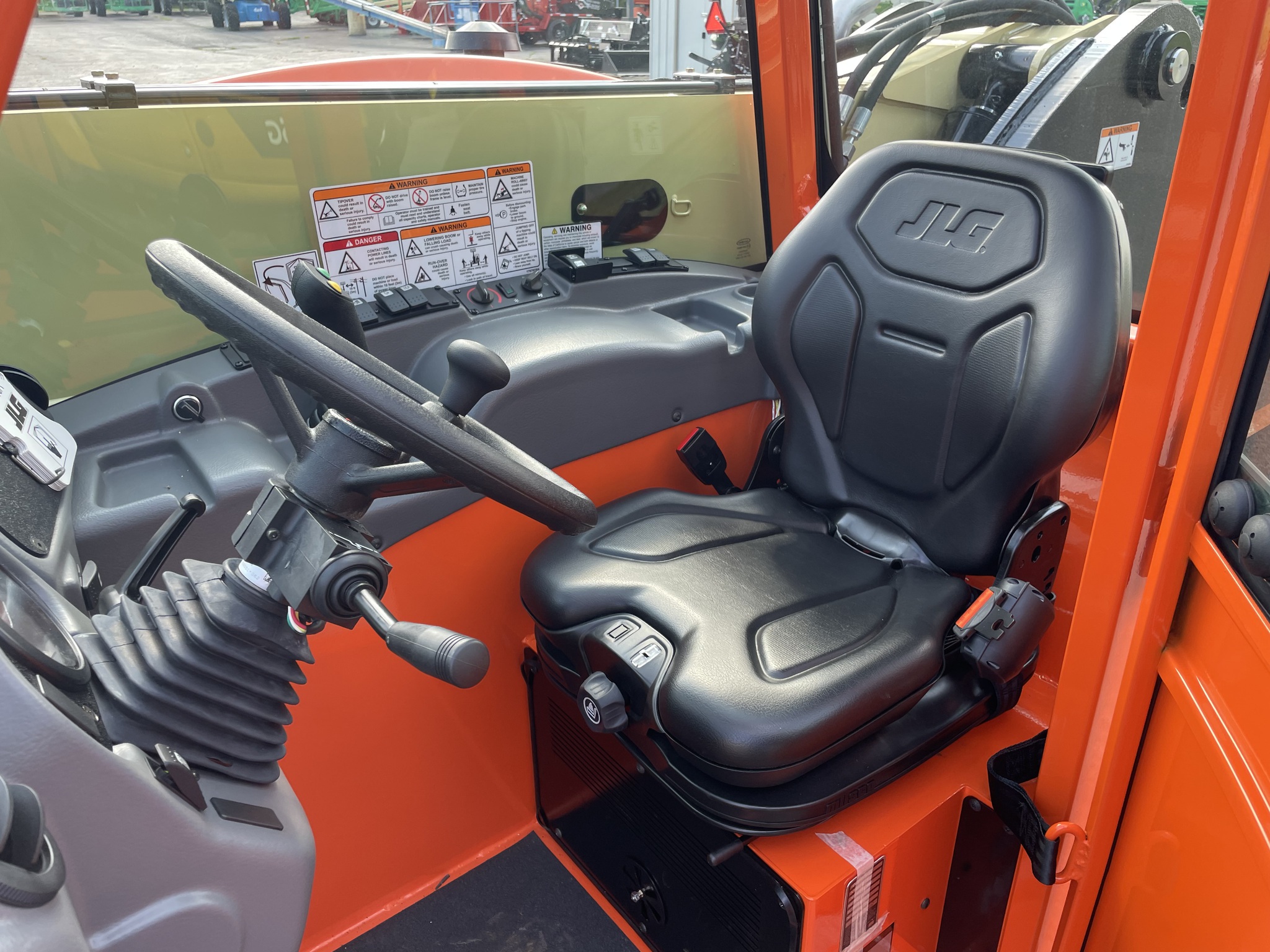 2025 JLG G5-18A Image 11
