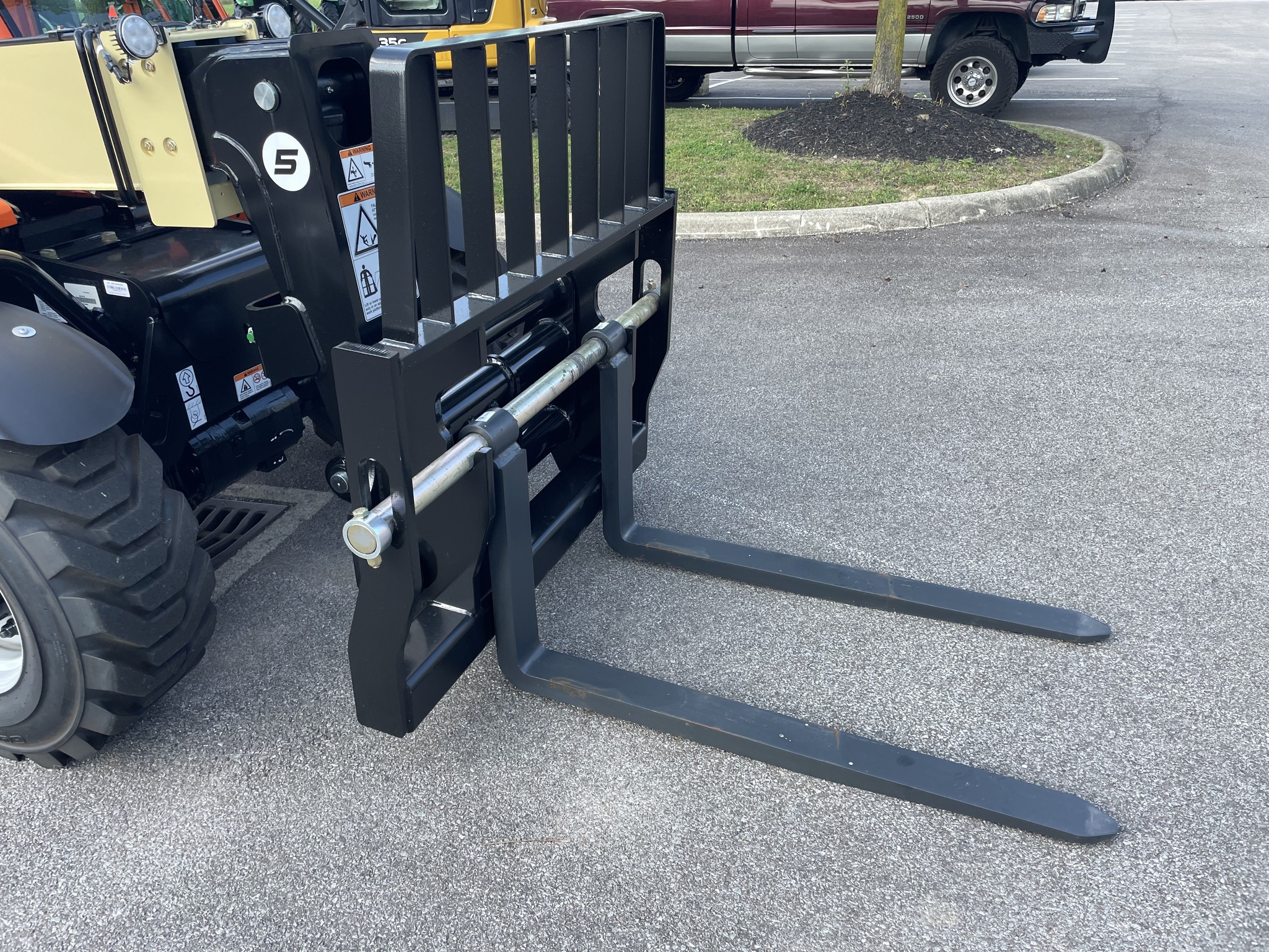 2025 JLG G5-18A Image 6