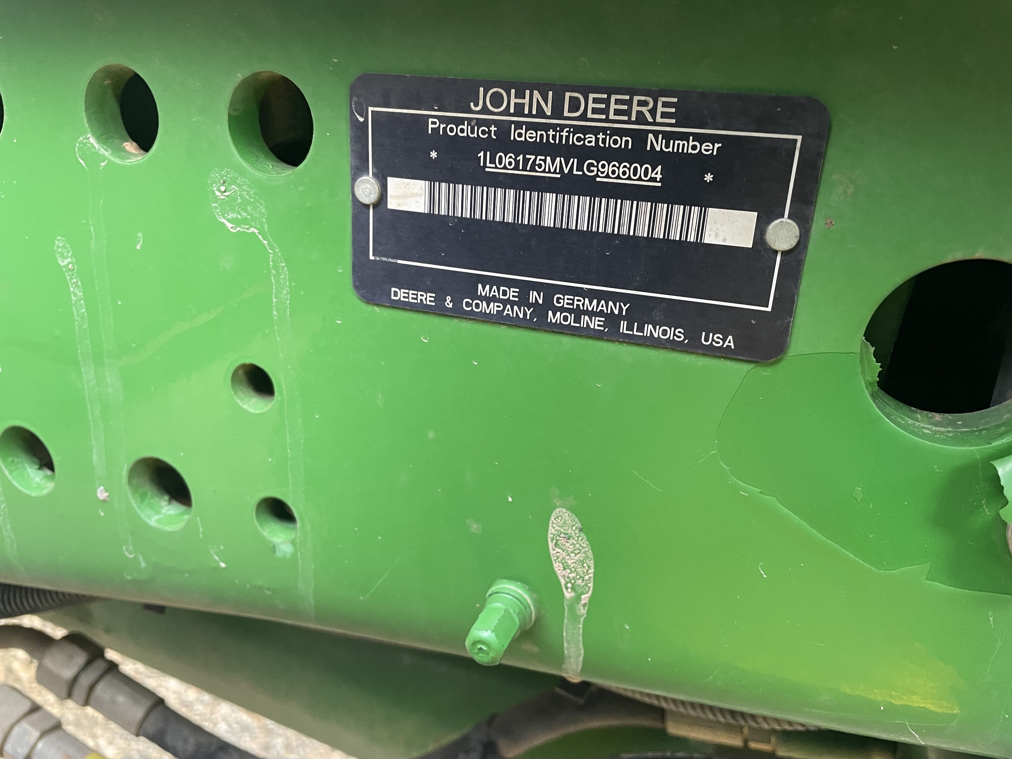 2020 John Deere 6175M Image 12