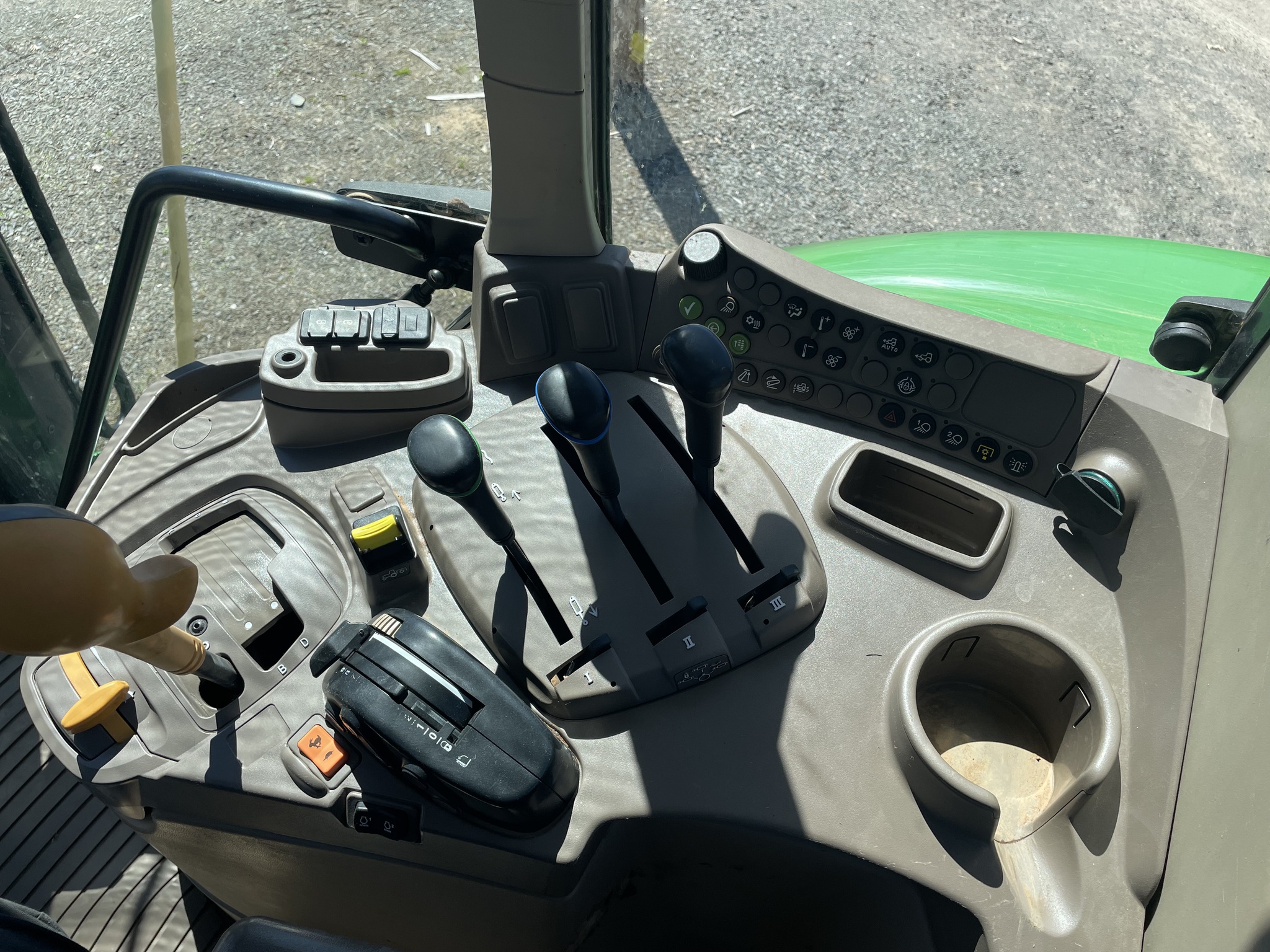 2020 John Deere 6175M Image 18
