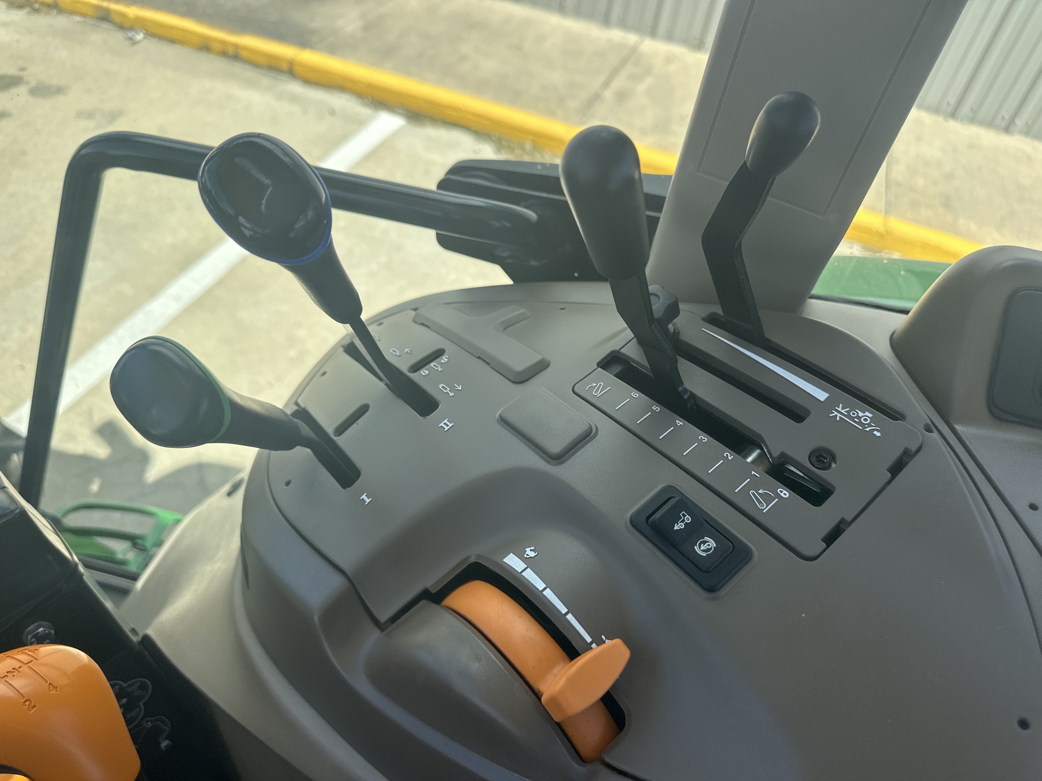2024 John Deere 5060E PREMIUM CAB Image 19