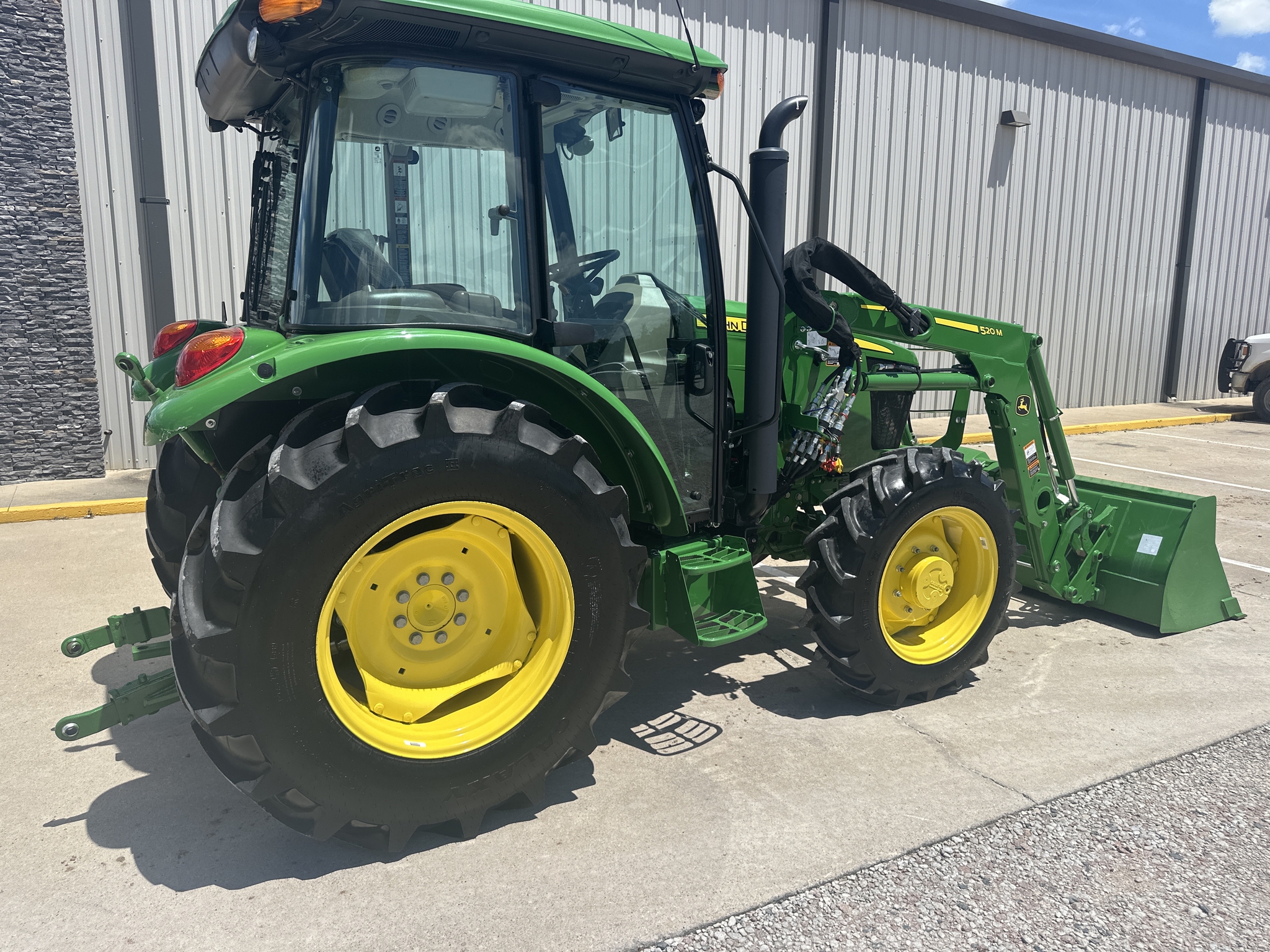 2024 John Deere 5060E PREMIUM CAB Image 7