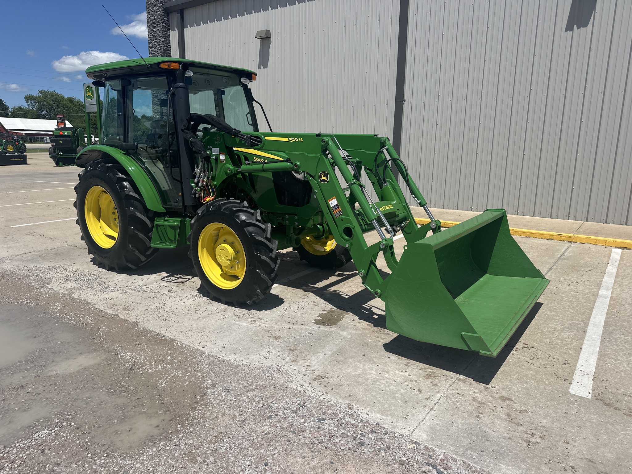 2024 John Deere 5060E PREMIUM CAB Image 6