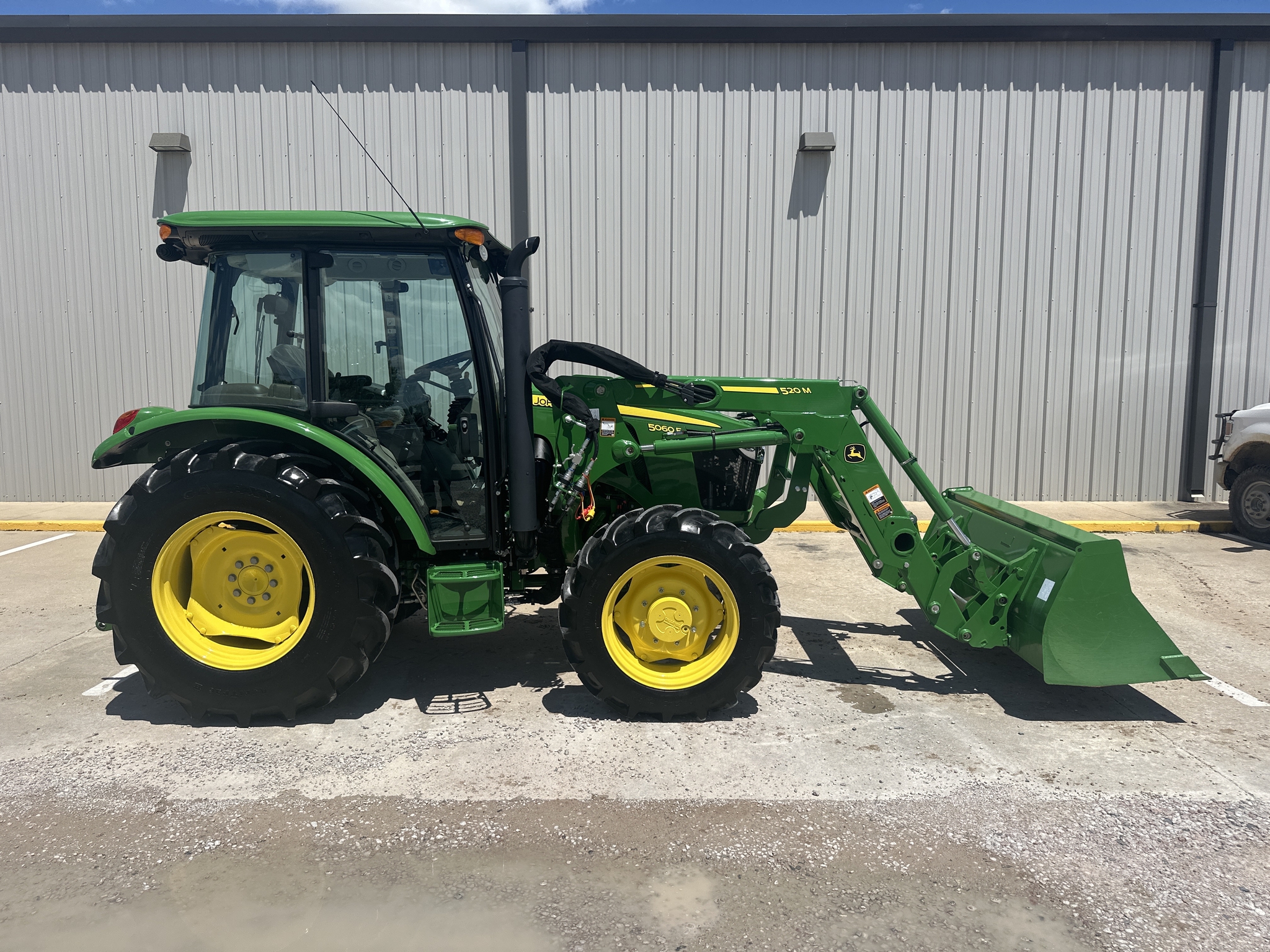 2024 John Deere 5060E PREMIUM CAB Image 4