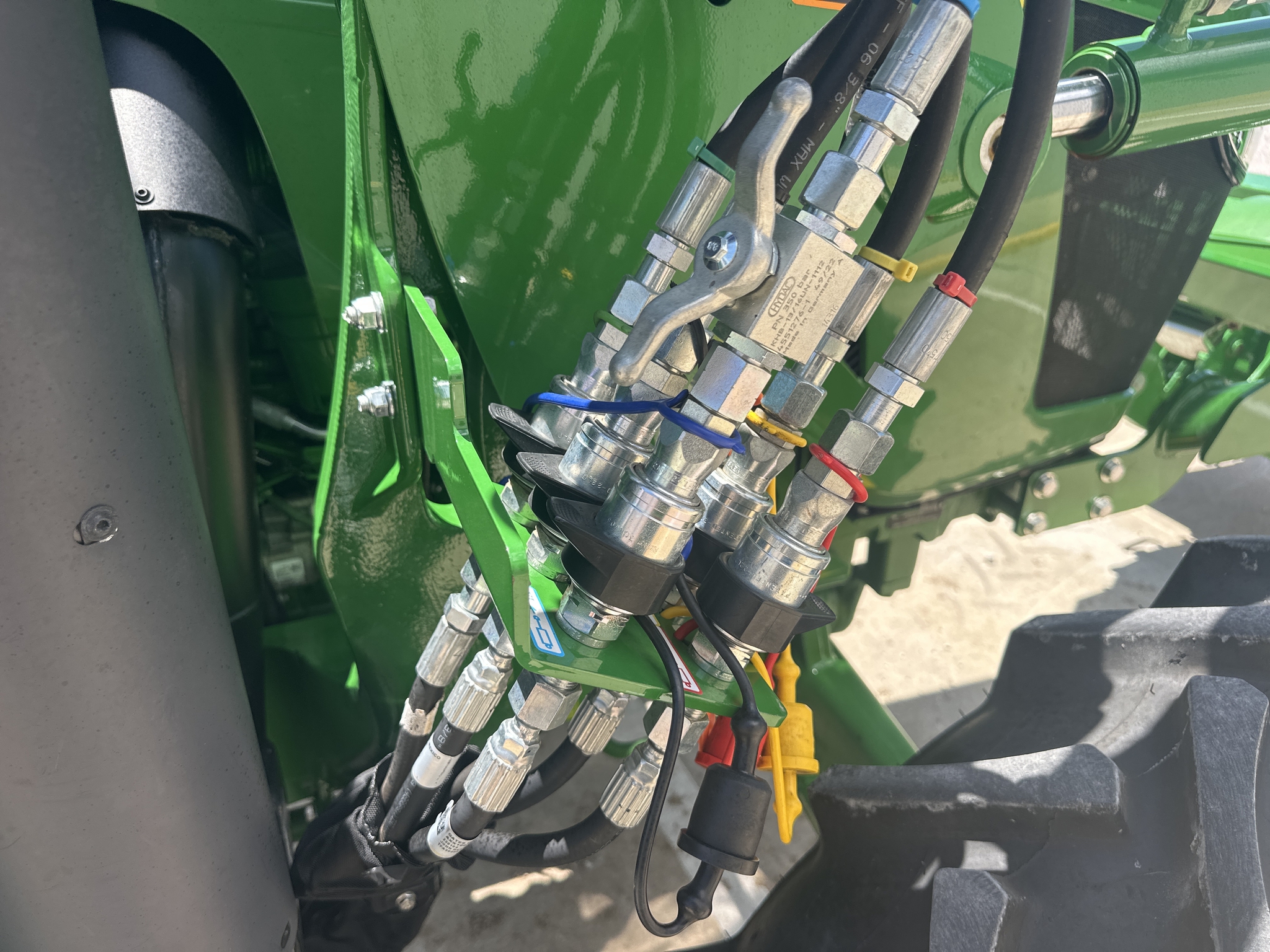 2024 John Deere 5060E PREMIUM CAB Image 15