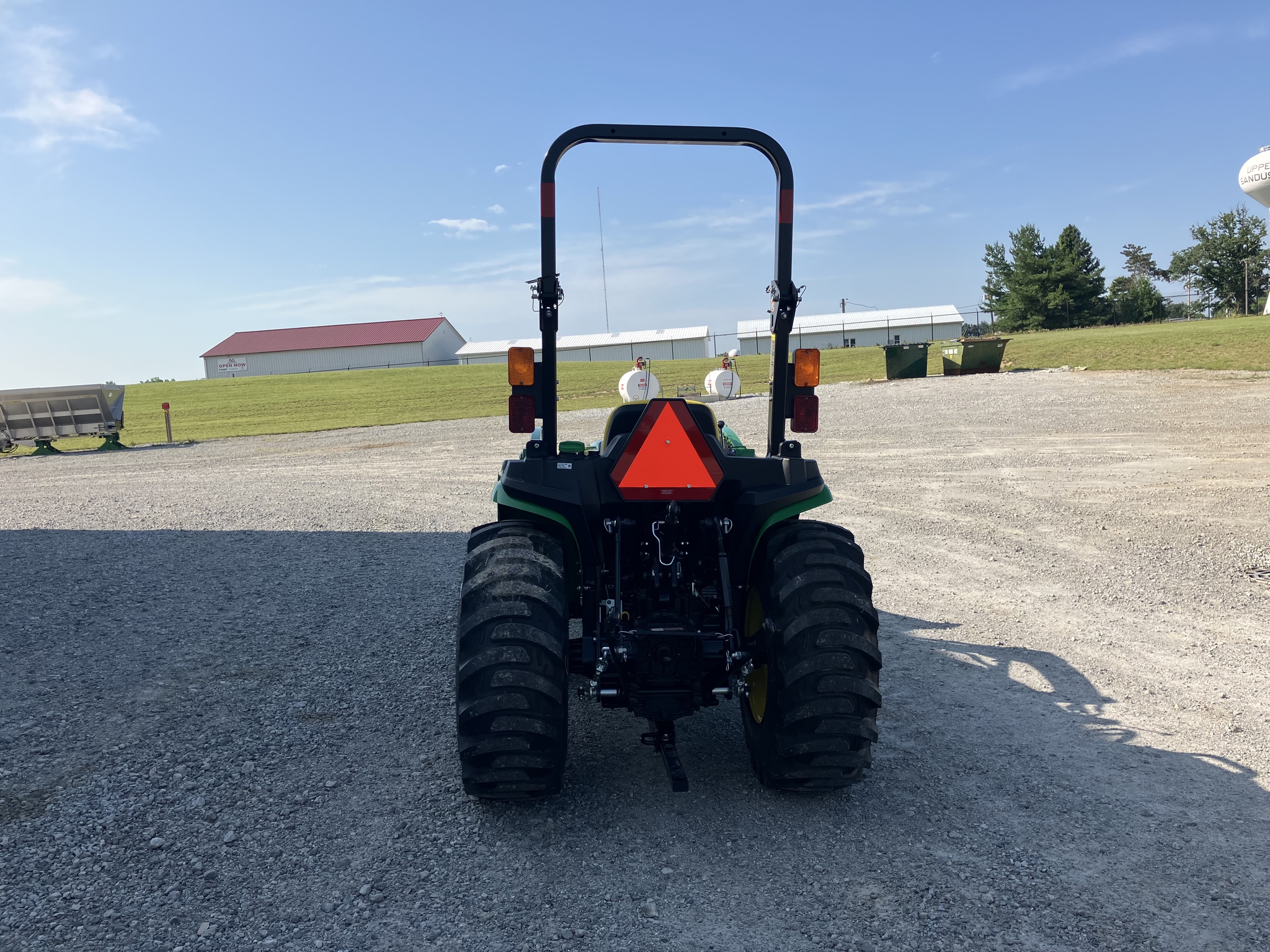 2025 John Deere 3032E Image 5