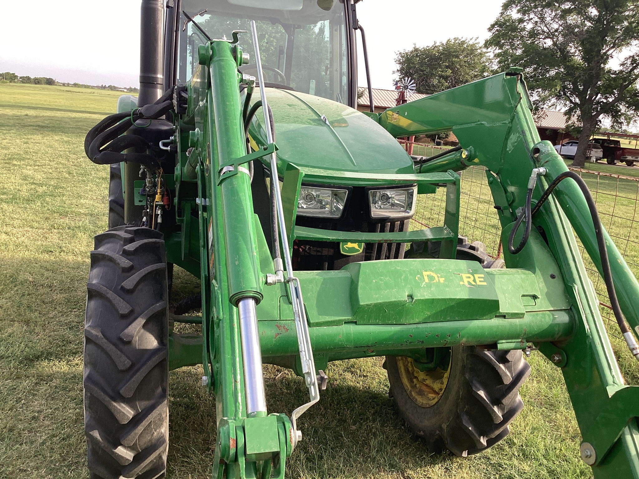 2023 John Deere 5100E Image 26