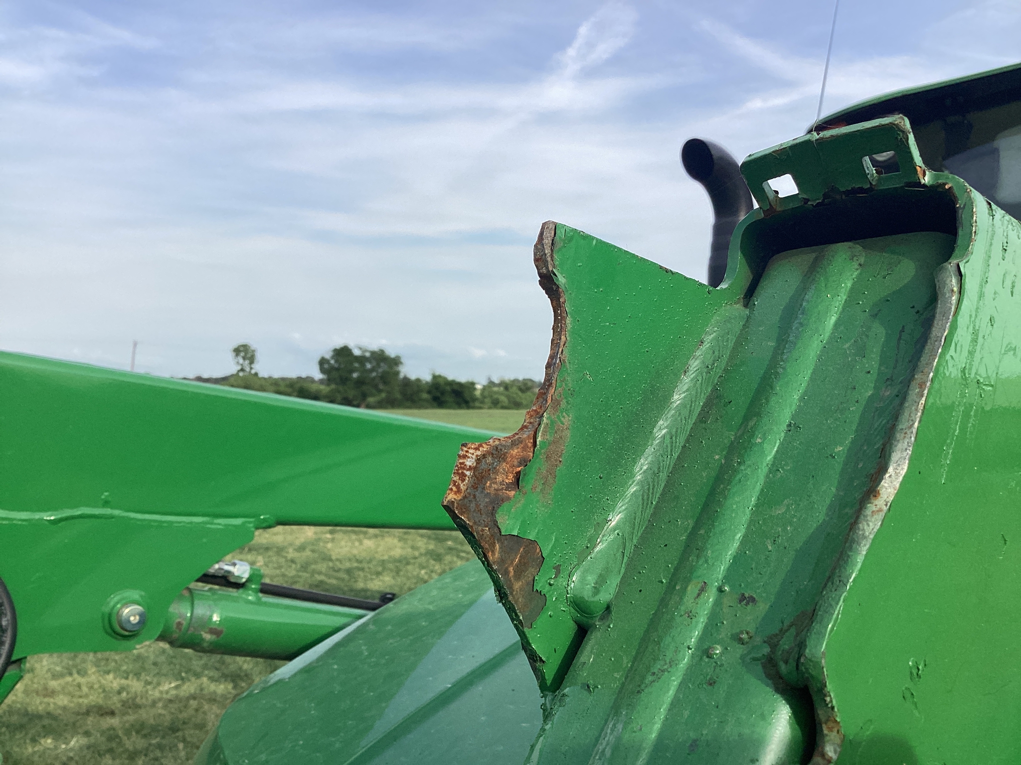 2023 John Deere 5100E Image 28