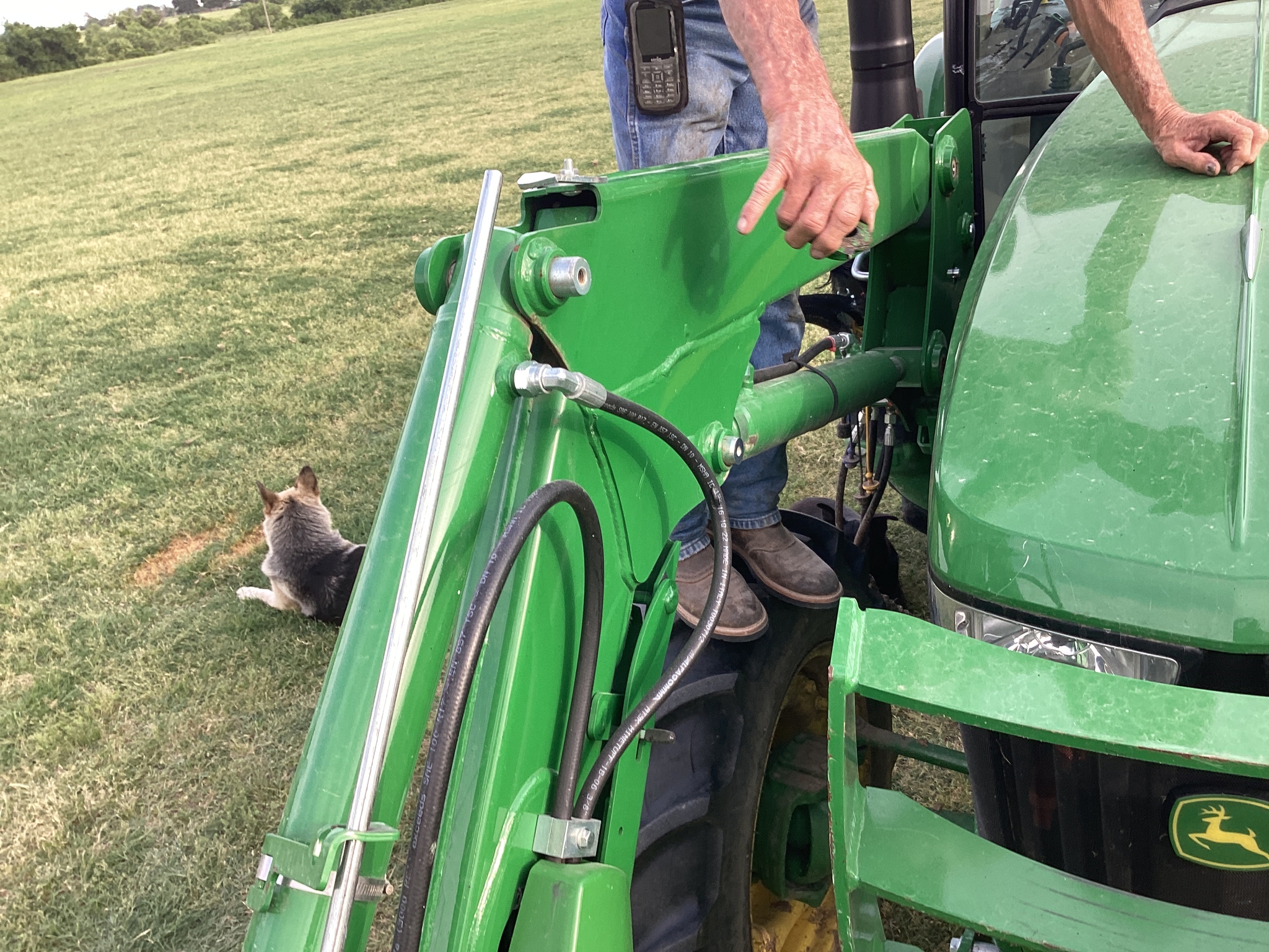 2023 John Deere 5100E Image 37