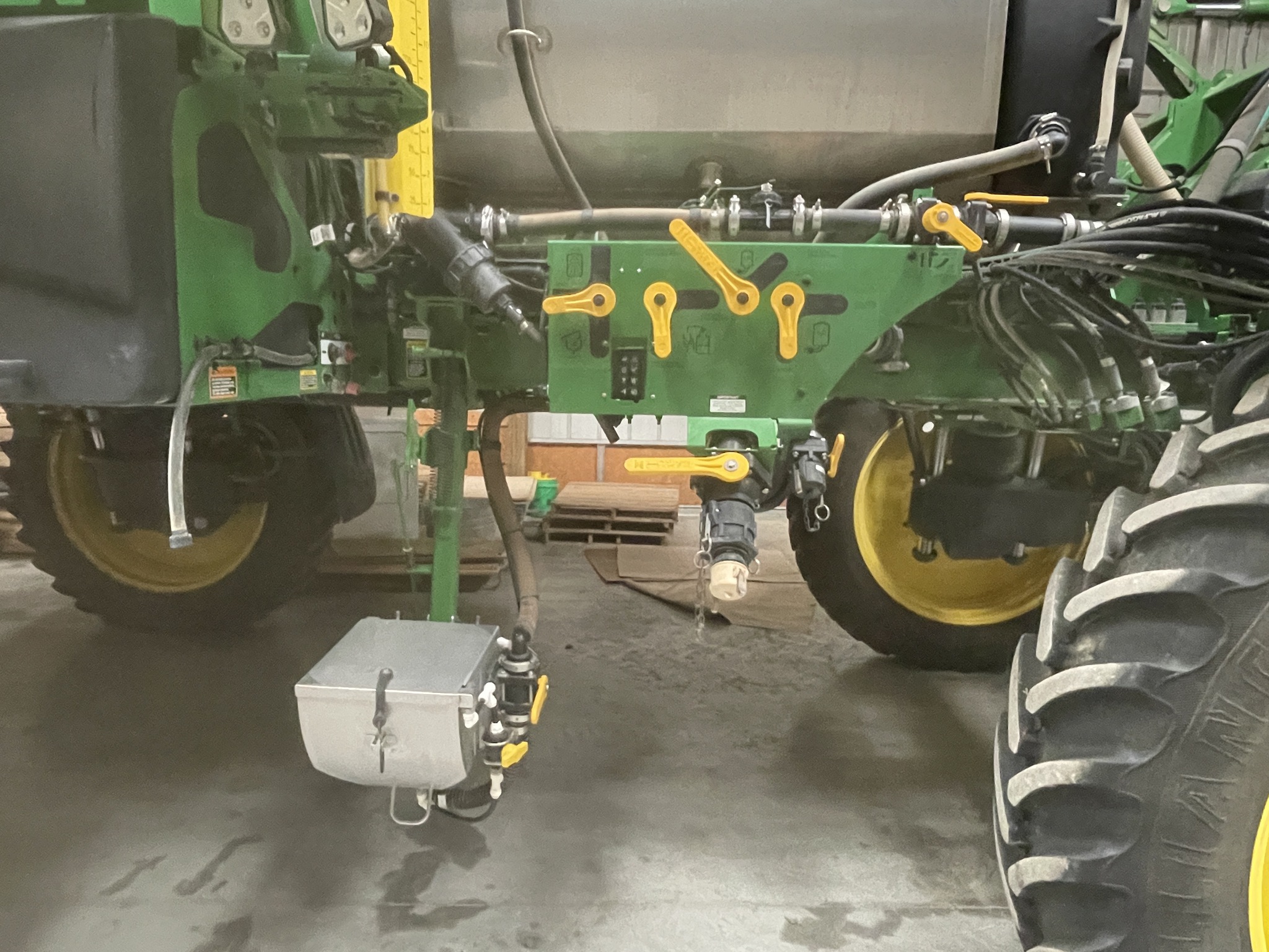 2022 John Deere 410R Image 14