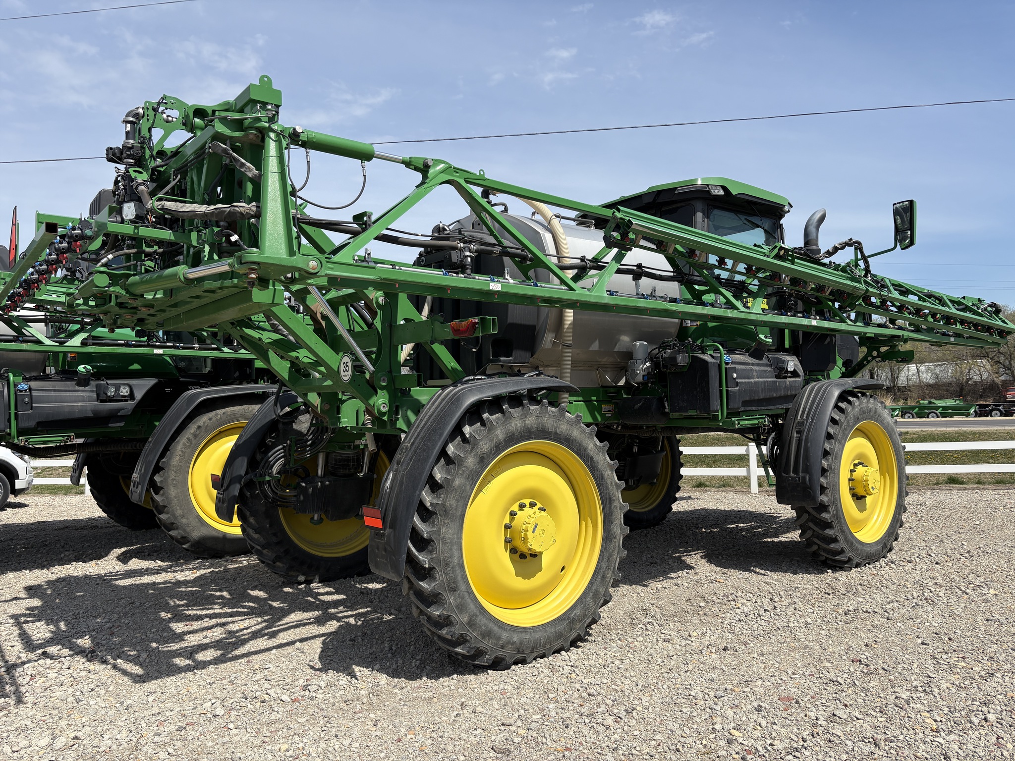 2022 John Deere 410R Image 2