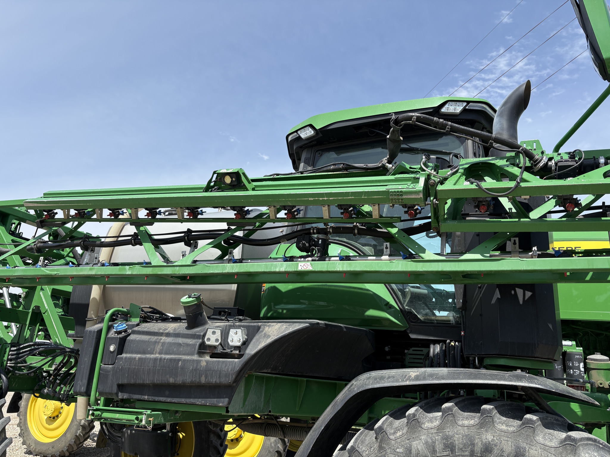 2022 John Deere 410R Image 6