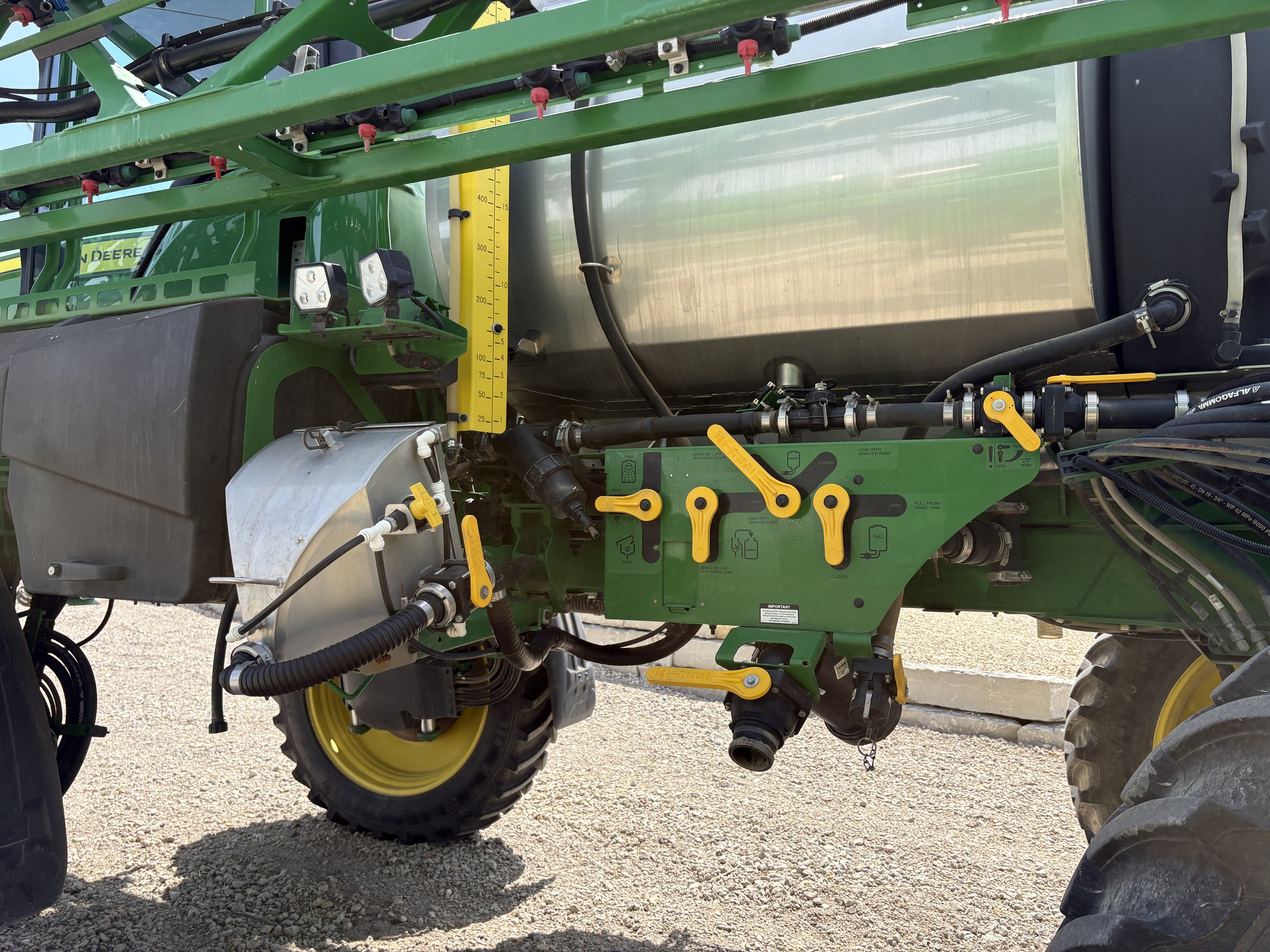 2022 John Deere 410R Image 7