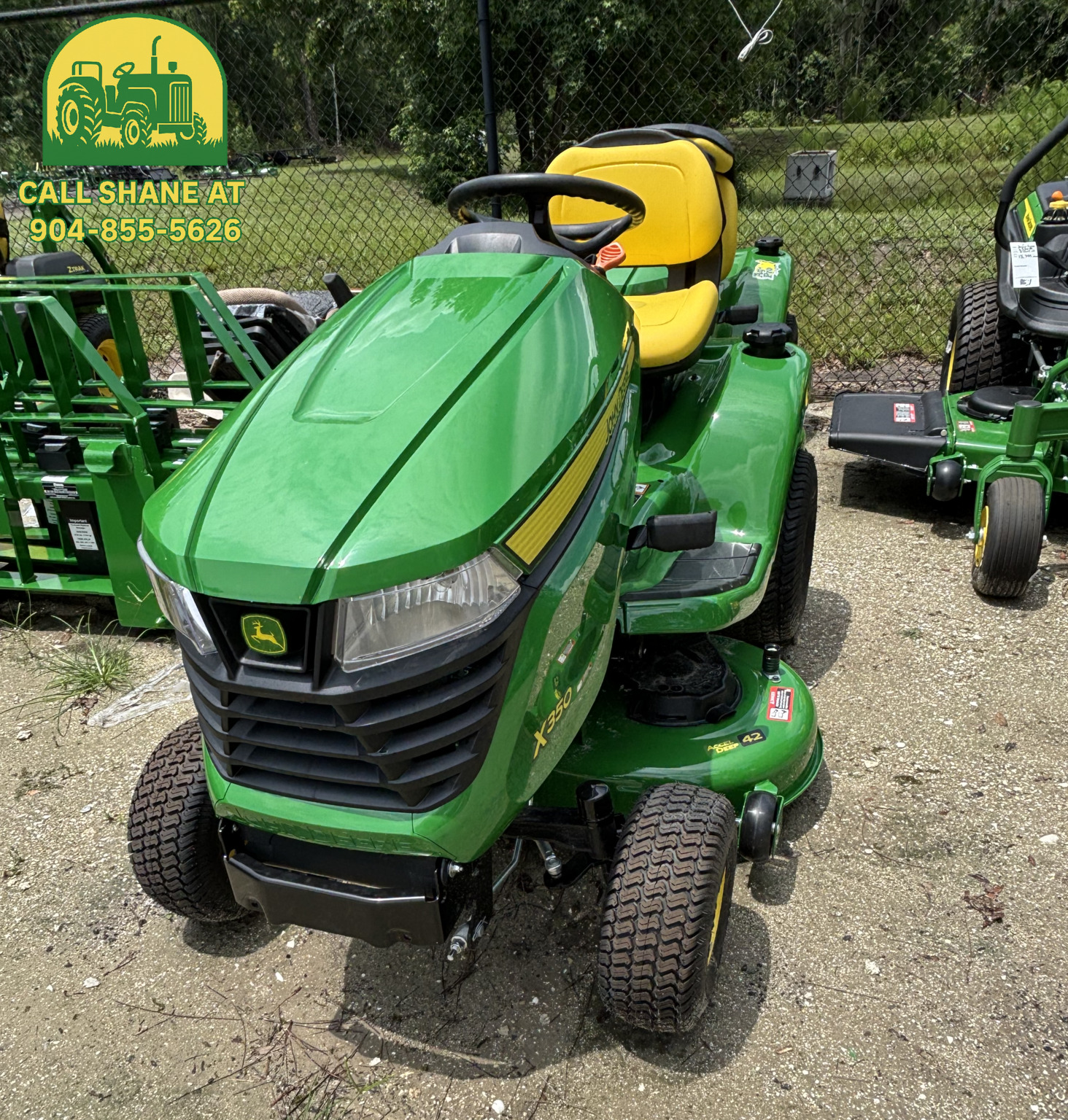 2025 John Deere X350 Image 2