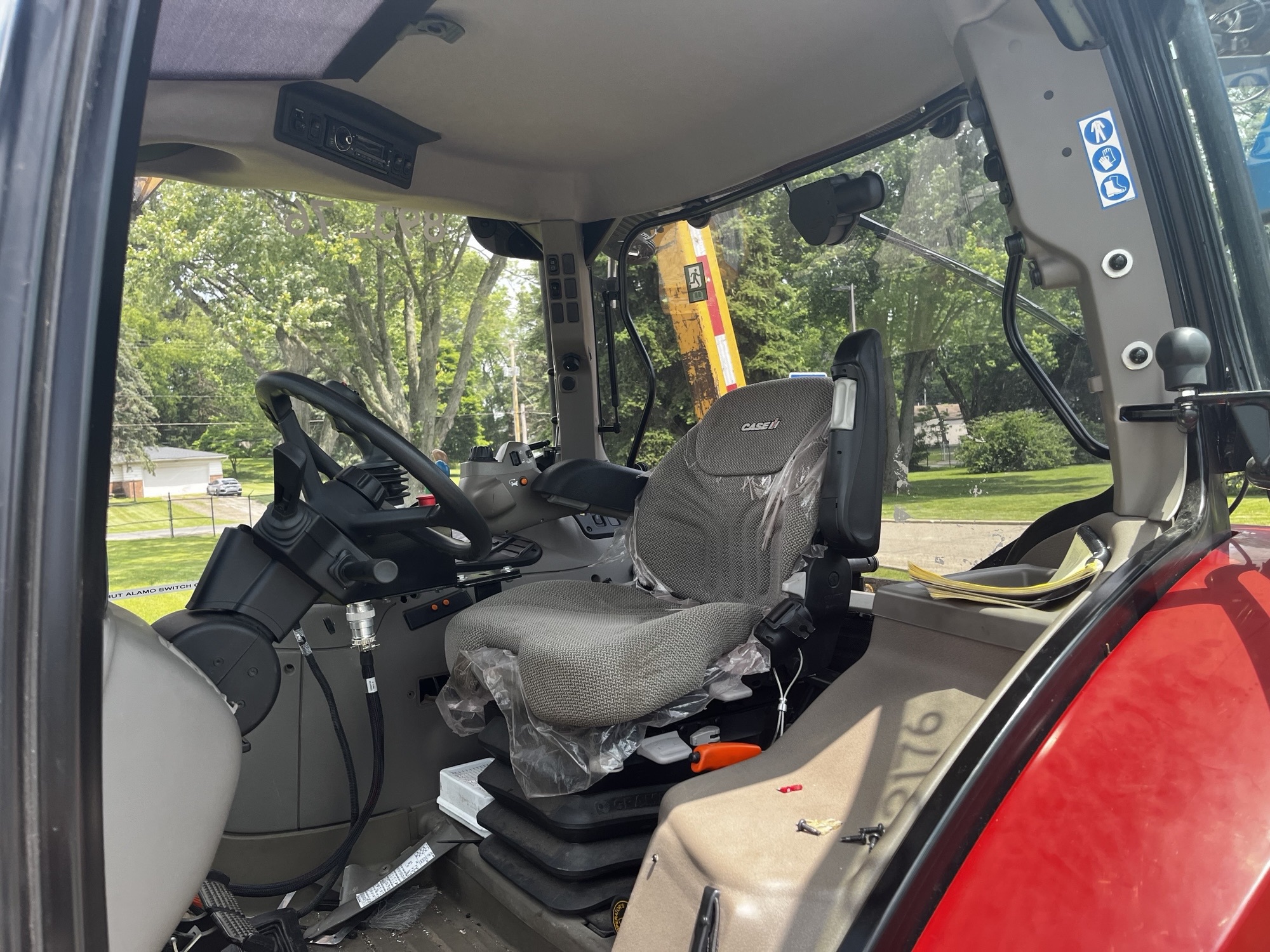 2019 Case MAXXUM 115 Image 11