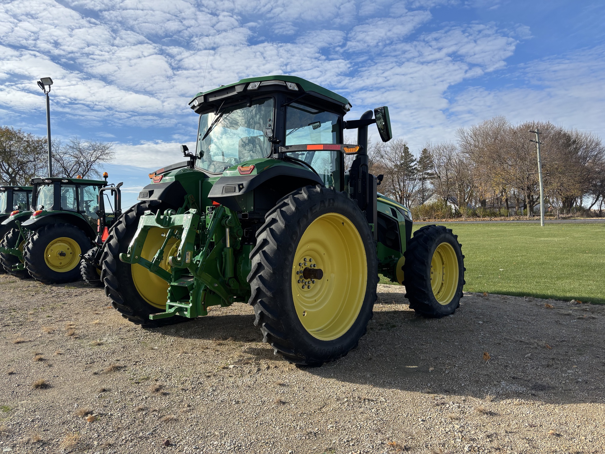  2021 John Deere 8R 230 at Heritage Tractor in Mendota, IL