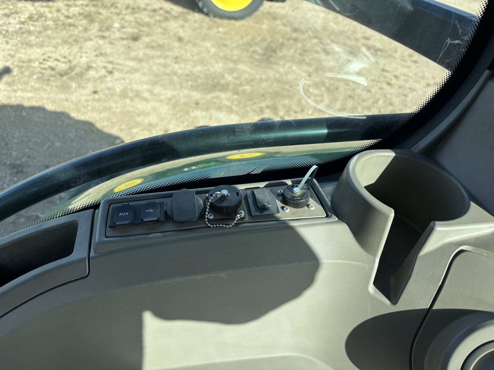  2021 John Deere 8R 230 at Heritage Tractor in Mendota, IL
