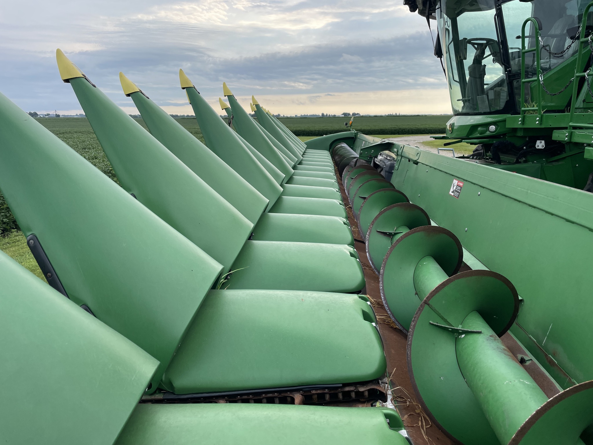  2014 John Deere 616C at Heritage Tractor in Roanoke, IL