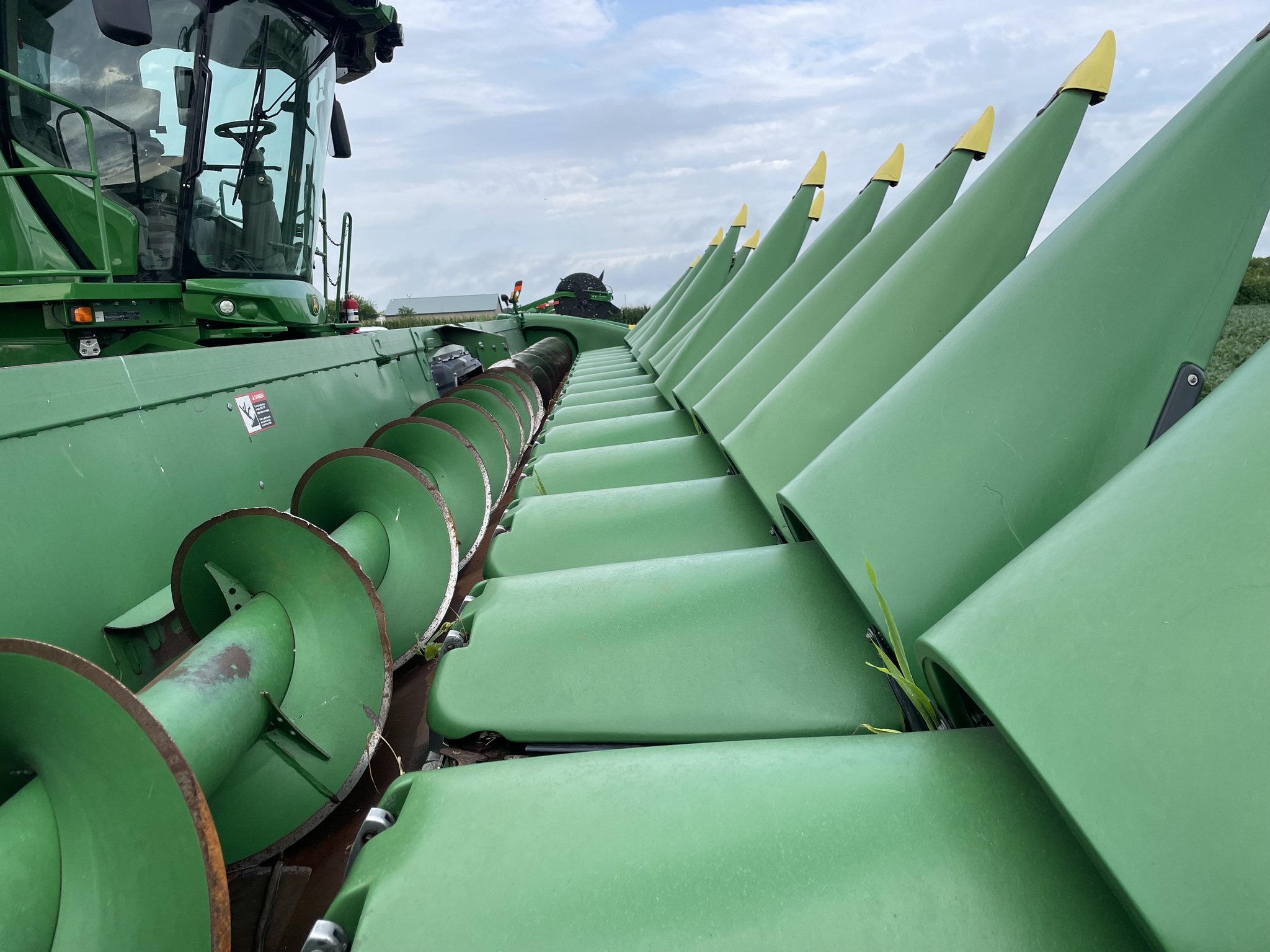  2014 John Deere 616C at Heritage Tractor in Roanoke, IL