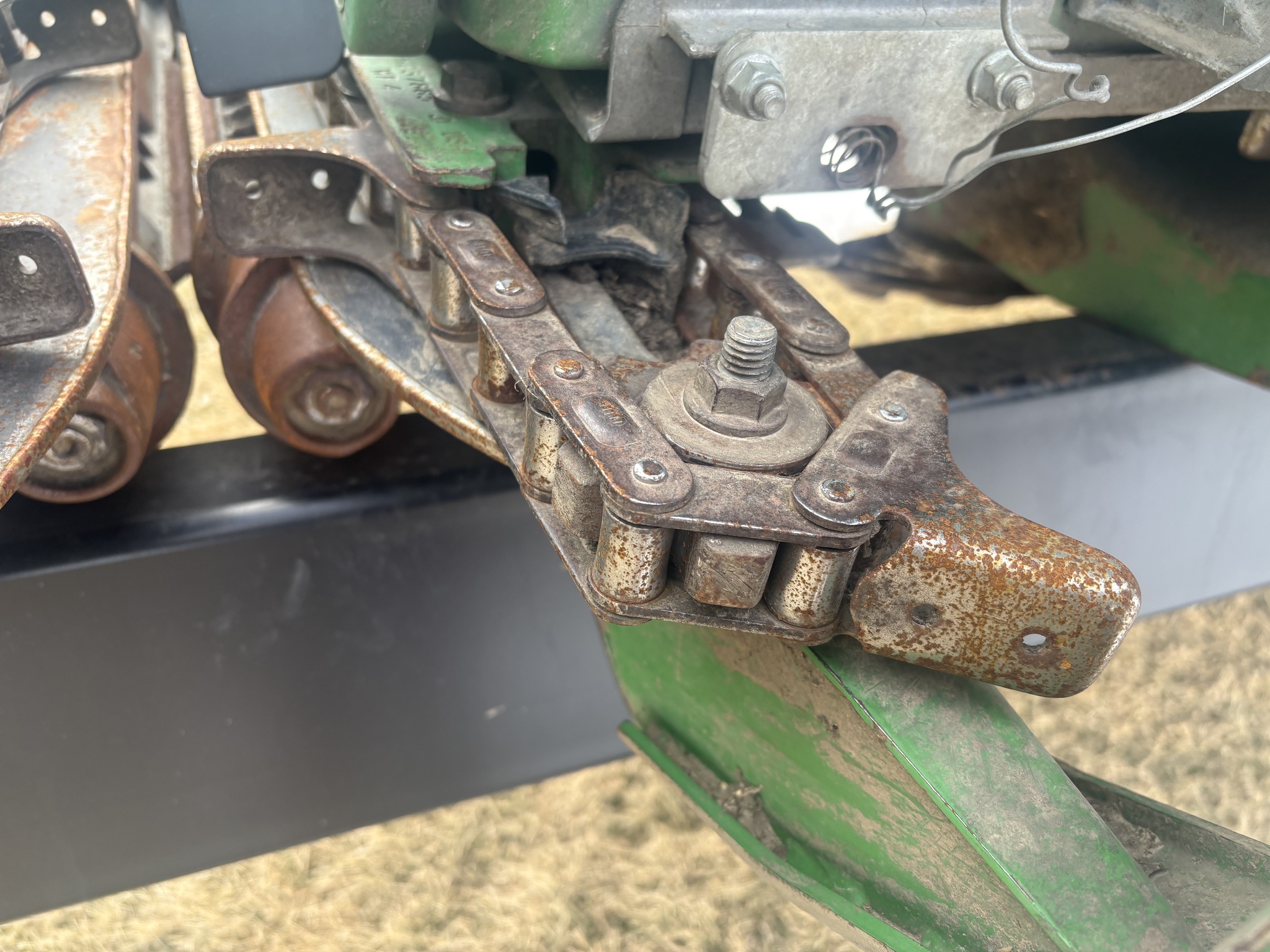  2014 John Deere 616C at Heritage Tractor in Roanoke, IL